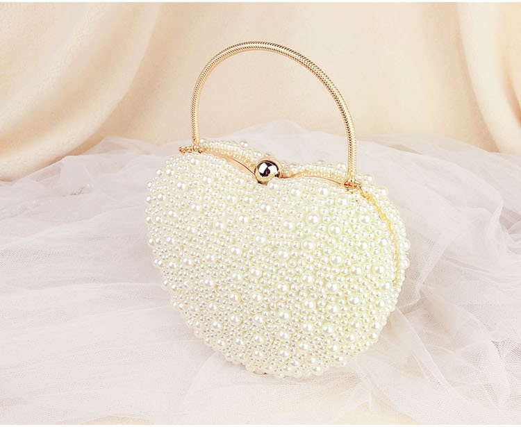 Evening Clutch กระเป๋าออกงาน แต่งมุกทั้งใบ รูปหัวใจ สวยน่ารัก