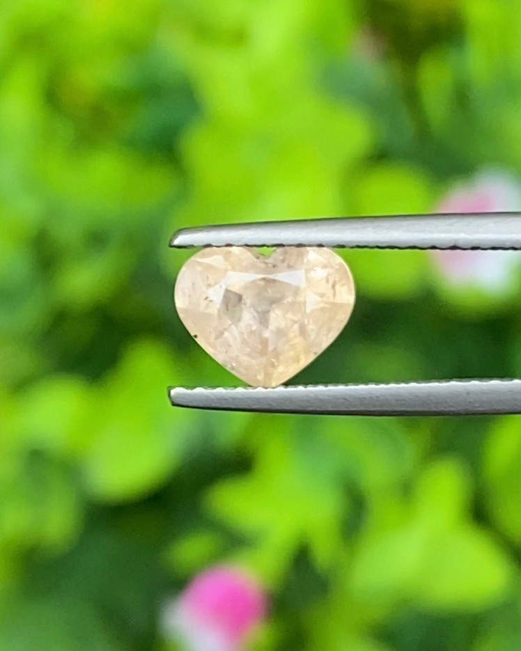 พลอย แซฟไฟร์ Natural Sapphire 1.47 กะรัต (Cts.) พลอยแท้ อัญมณีมงคลประจําวันเกิด เครื่องประดับพลอย