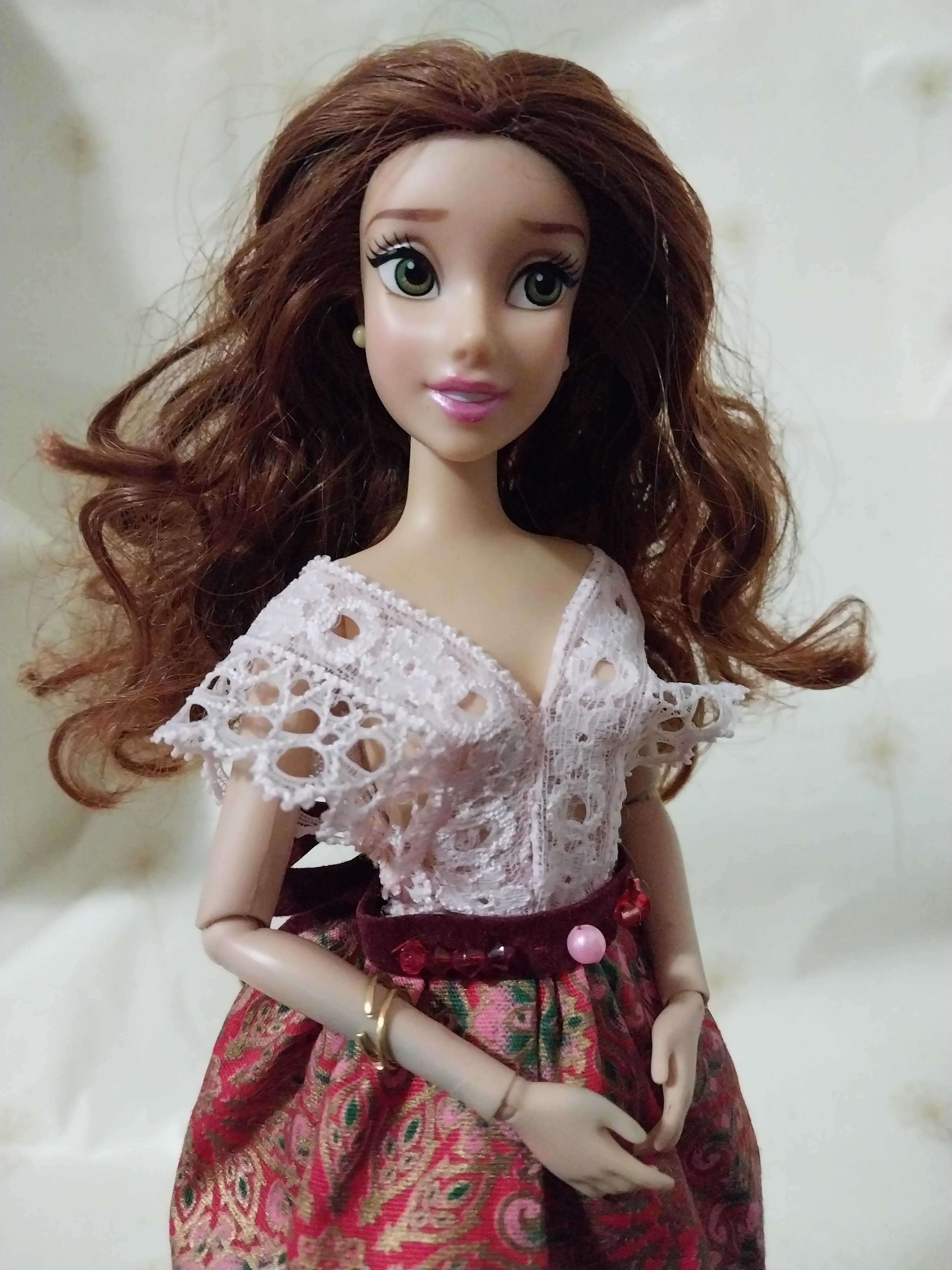 ตำหนิ แขนซ้ายและมือมีรอยสีฟ้า ขามีรอยเปื้อน ตามภาพ,แบลล์ ดิสนีย์ปริ๊นเซส Beauty and the Beast งานแท้ Disney China แขนข้อต่อ ขายาง