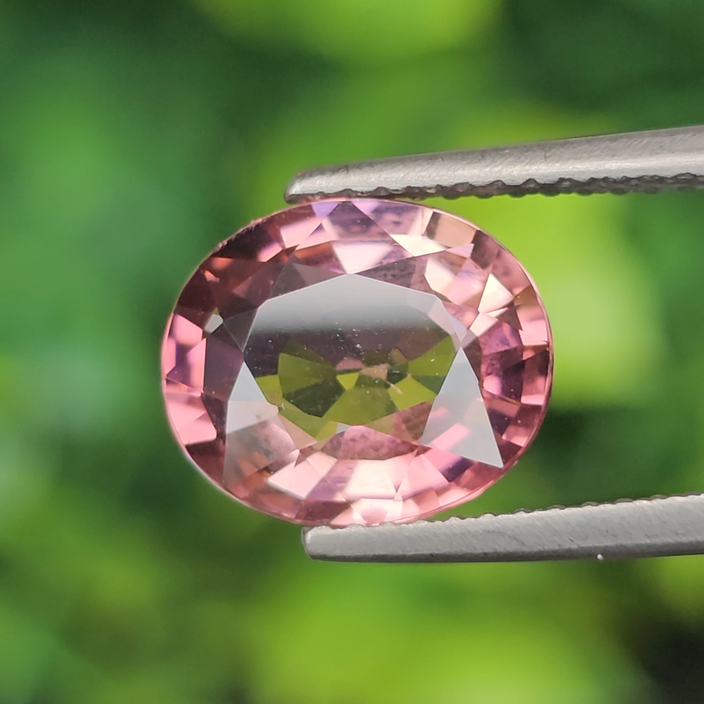 พลอย ทัวร์มารีน (Tourmaline) 2.68 กะรัต (Cts.) อัญมณีมงคลประจําวันเกิด เครื่องประดับพลอย