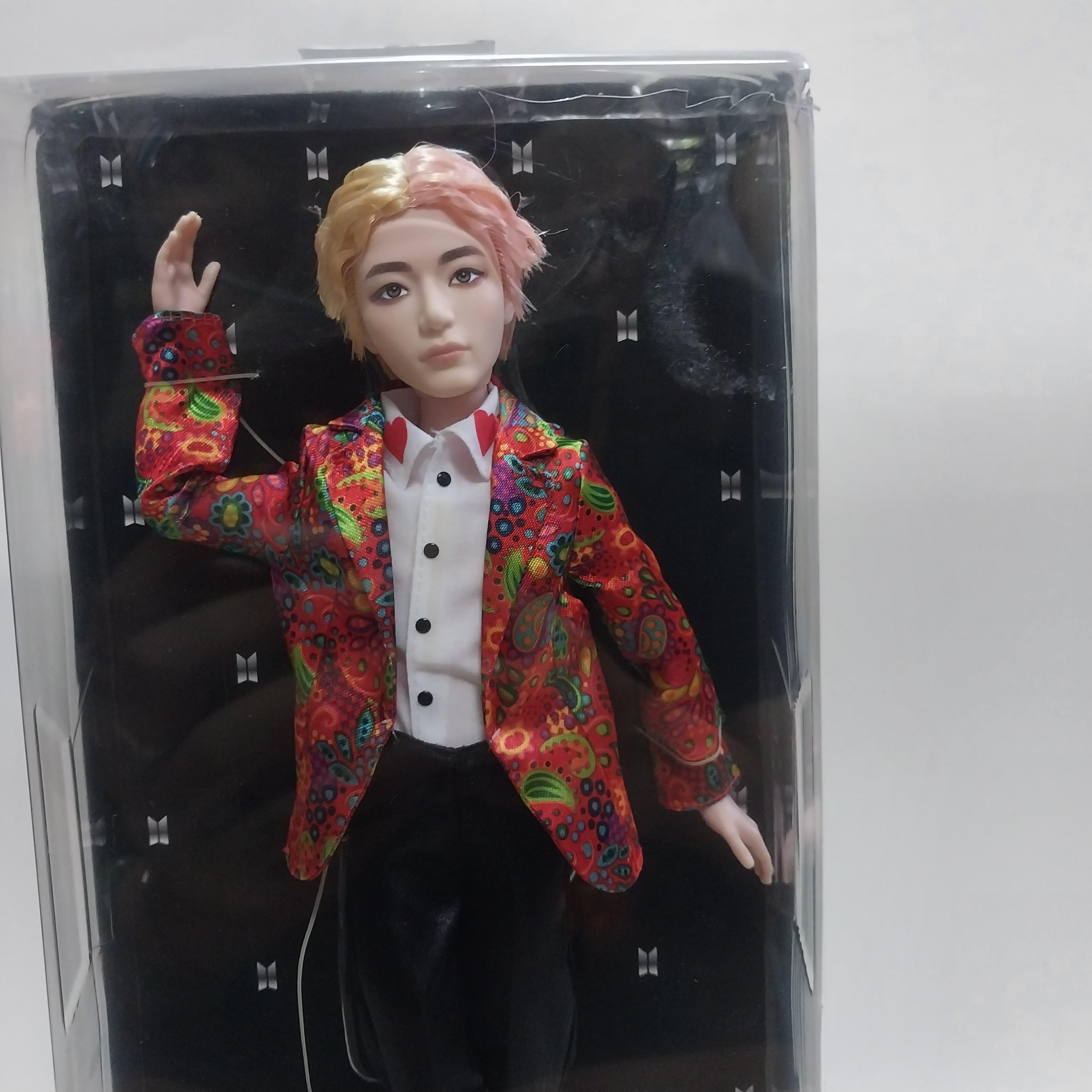 มีหลายภาพ มือ1 กล่องชำรุดบ้าง มีหลายภาพ ตุ๊กตาบอยแบรนด์เกาหลี BTS ของแท้แมทเทล