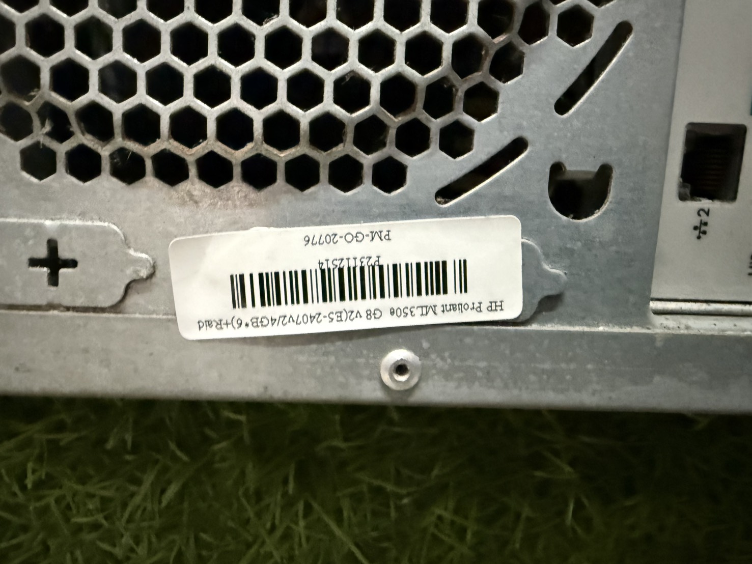 Server HP Proliant ML350e G8 v2(E5-2407v2/4GB*6)+Raid B120i