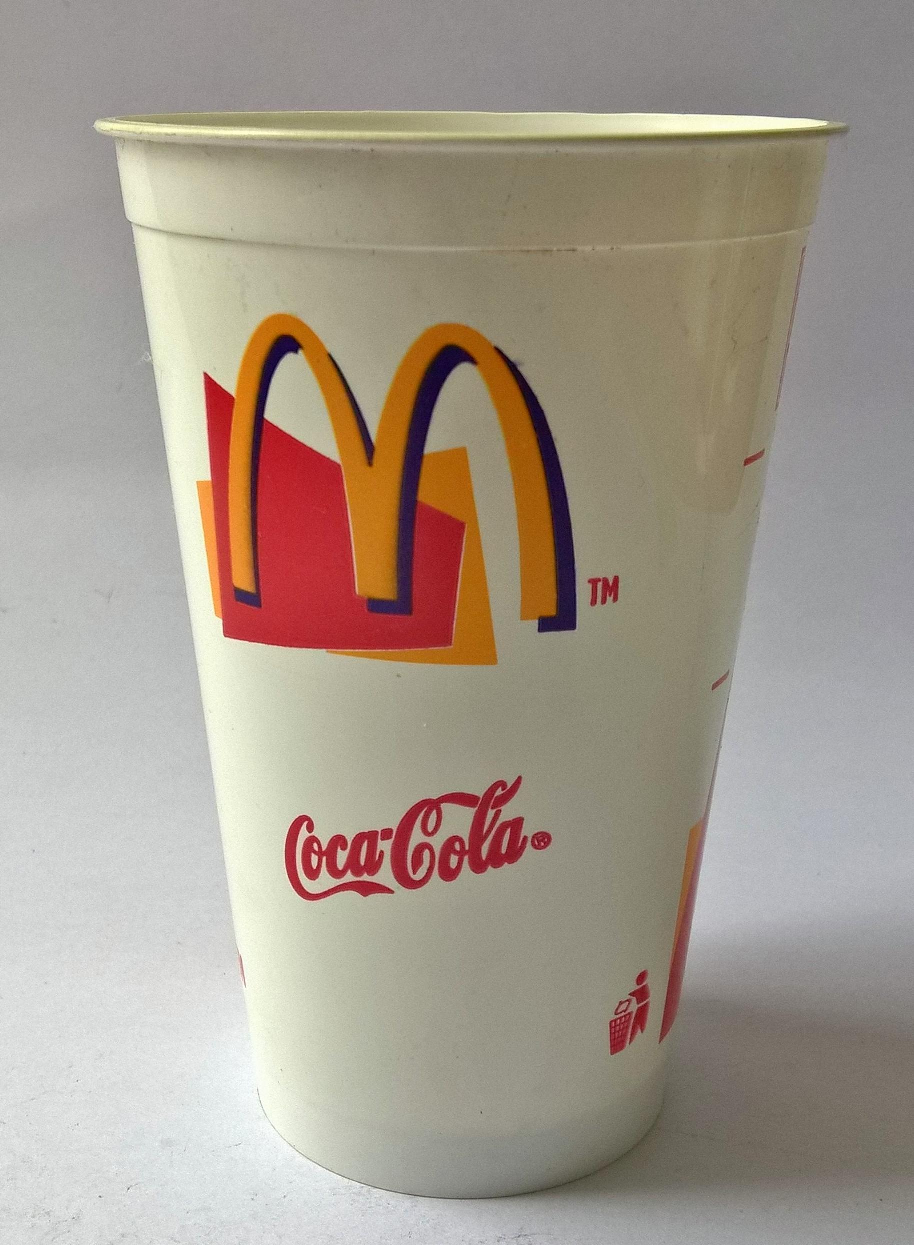 แก้วน้ำพลาสติก แก้วเครื่องดื่มเย็น จากแมคโดนัลด์ Mc Donald ของเก่า โปรดตรวจสอบทุกภาพ