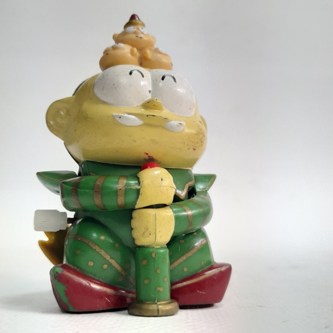 ฟิกเกอร์ พลาสติก***มีตำหนิตามภาพ ปังปอนด์ พรีเมี่ยม 7- 11 ในอดีต ชุดปังปอนด์ยักษ์วัดแจ้ง มือสองตามสภาพดีมีรอยบ้าง ลานไม่ทำงาน