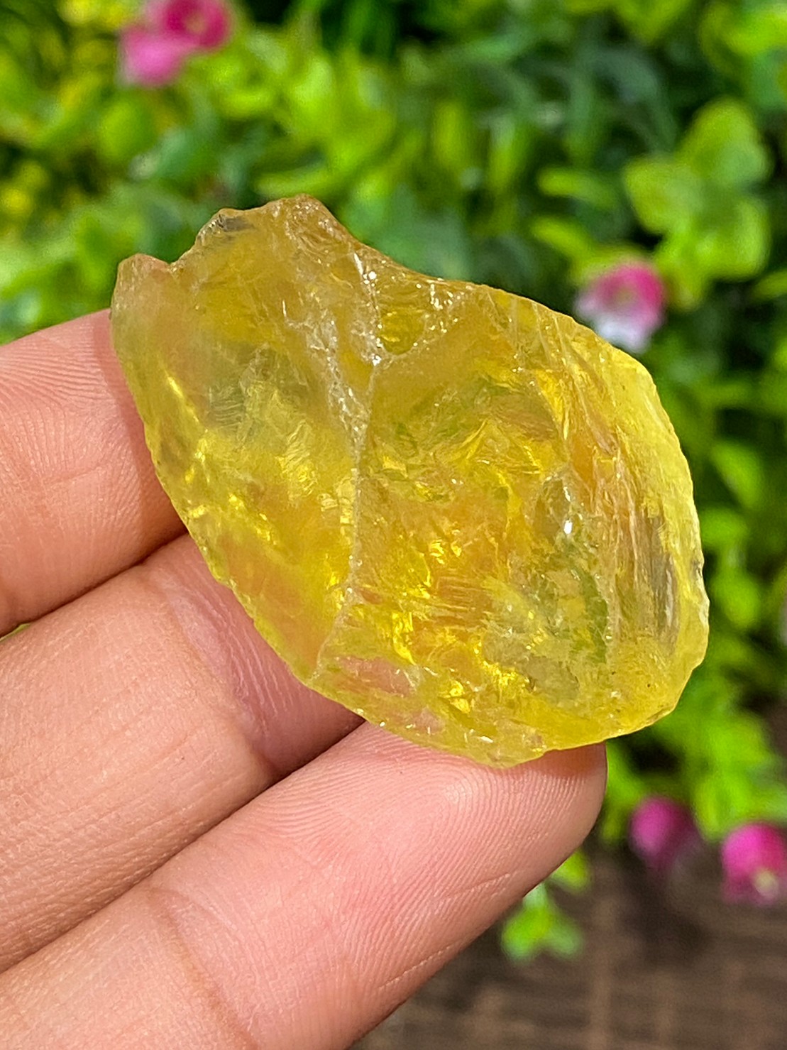 ก้อน เลมอนควอตซ์ Lemon Quartz Rough 102.12 กะรัต (Cts.) พลอยแท้ อัญมณีมงคลประจําวันเกิด เครื่องประดับพลอย