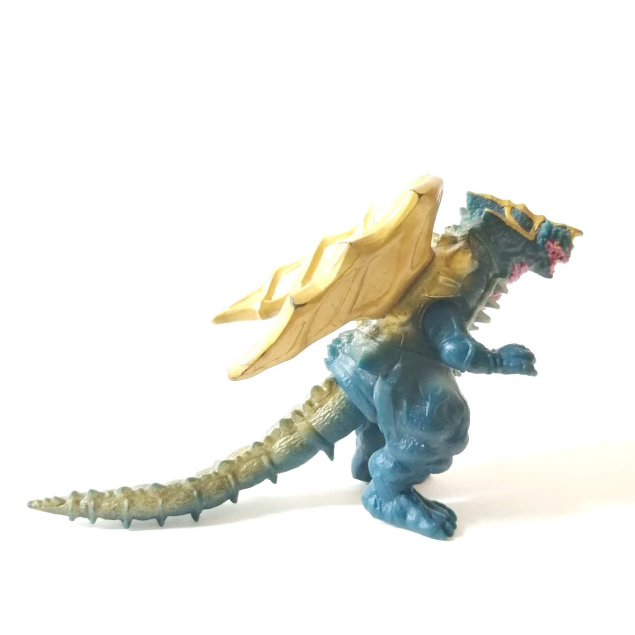 ซอฟ 3.5 -4นิ้ว ขนาดตามรูป คิงออฟมอนส์ ในอุลตร้าแมนไกอาเดอะมูฟวี ศึกใหญ่ข้ามมิติ สภาพดี มีรอยบ้าง