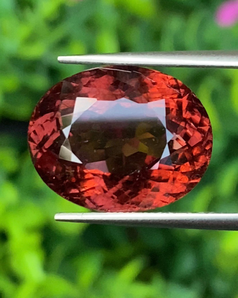 พลอย ทัวร์มาลีน Tourmaline 15.49 กะรัต (Cts.) พร้อมใบเซอร์ พลอยแท้ อัญมณีมงคลประจําวันเกิด เครื่องประดับพลอย