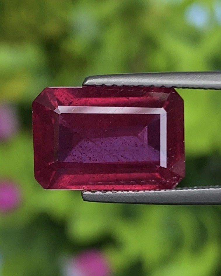 พลอย ทับทิม Ruby sapphire 6.85 กะรัต (Cts.) พลอยแท้ อัญมณีมงคลประจําวันเกิด เครื่องประดับพลอย