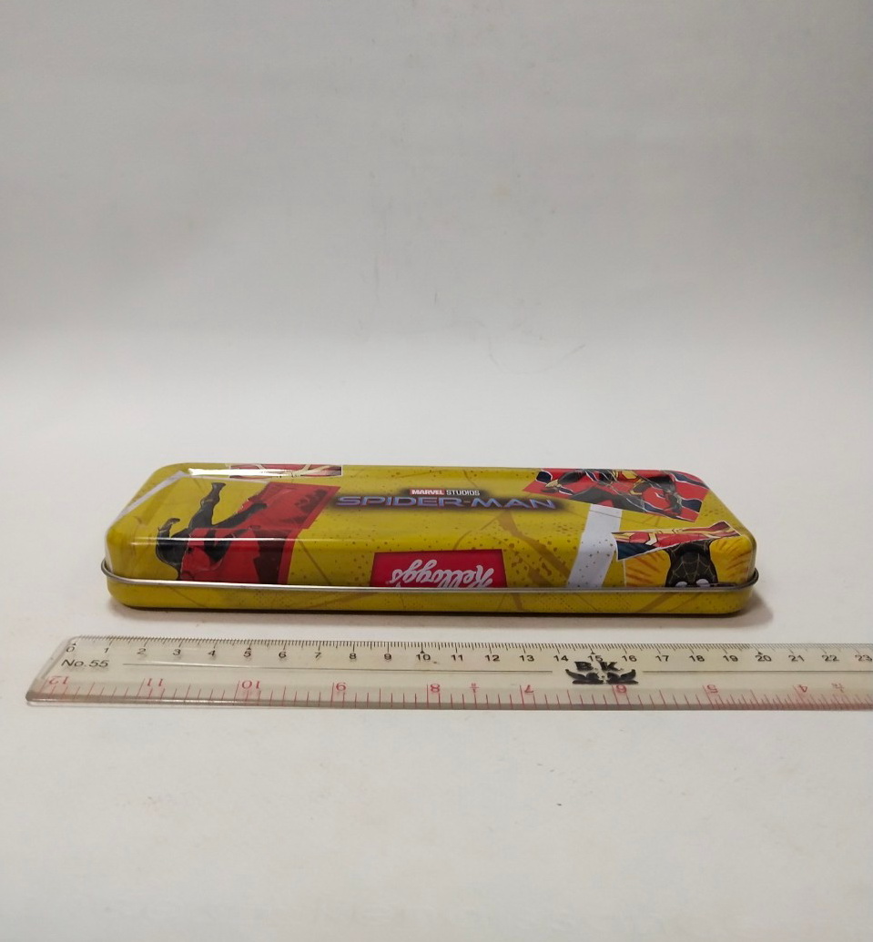 กล่องสังกะสี สไปเดอร์แมน งานพรีเมี่ยม จาก เคลลอกซ์ มือสองสภาพดีมีรอยบ้าง