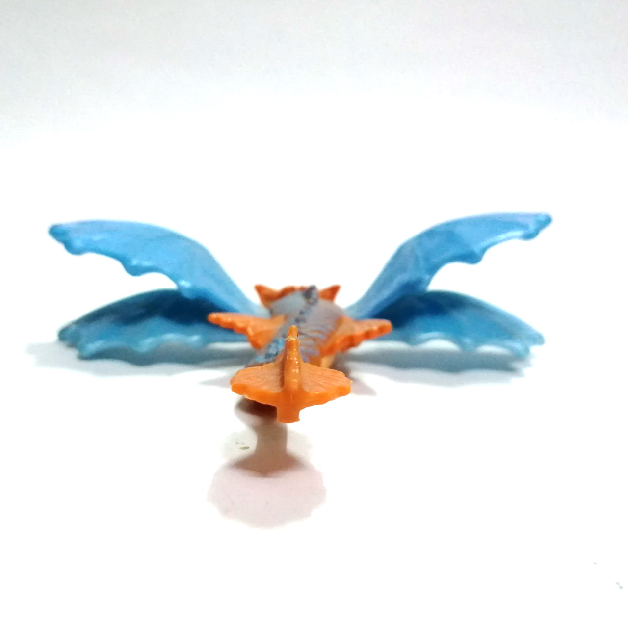 พรีเมี่ยม แมคโดนัลด์ มังกร จากภาพยนตร์อนิเมชั่น เรื่องไอ้เขี้ยวกุด สภาพดี ไม่หักไม่กาว ไม่ถลอก ตัวยาวราว 5 นิ้ว