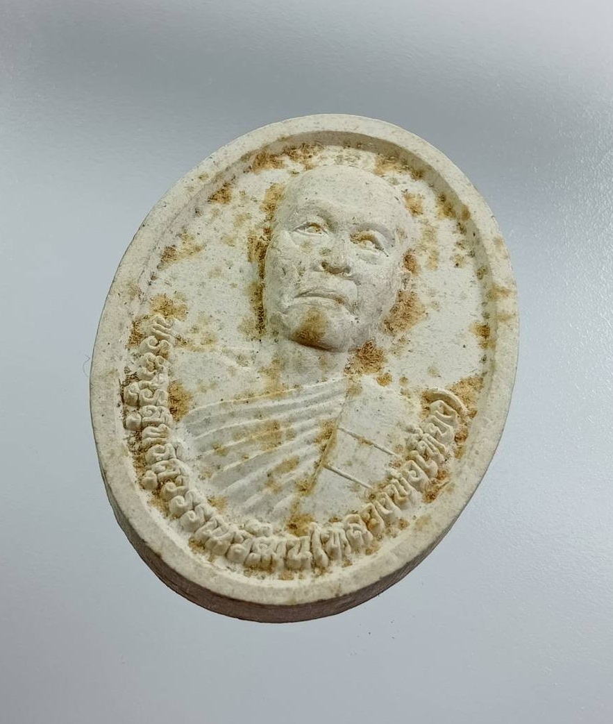 ผ3146 พระผง หลวงพ่อเที่ยง วัดบ้านเก่า จ.สุพรรณบุรี มีเกศา