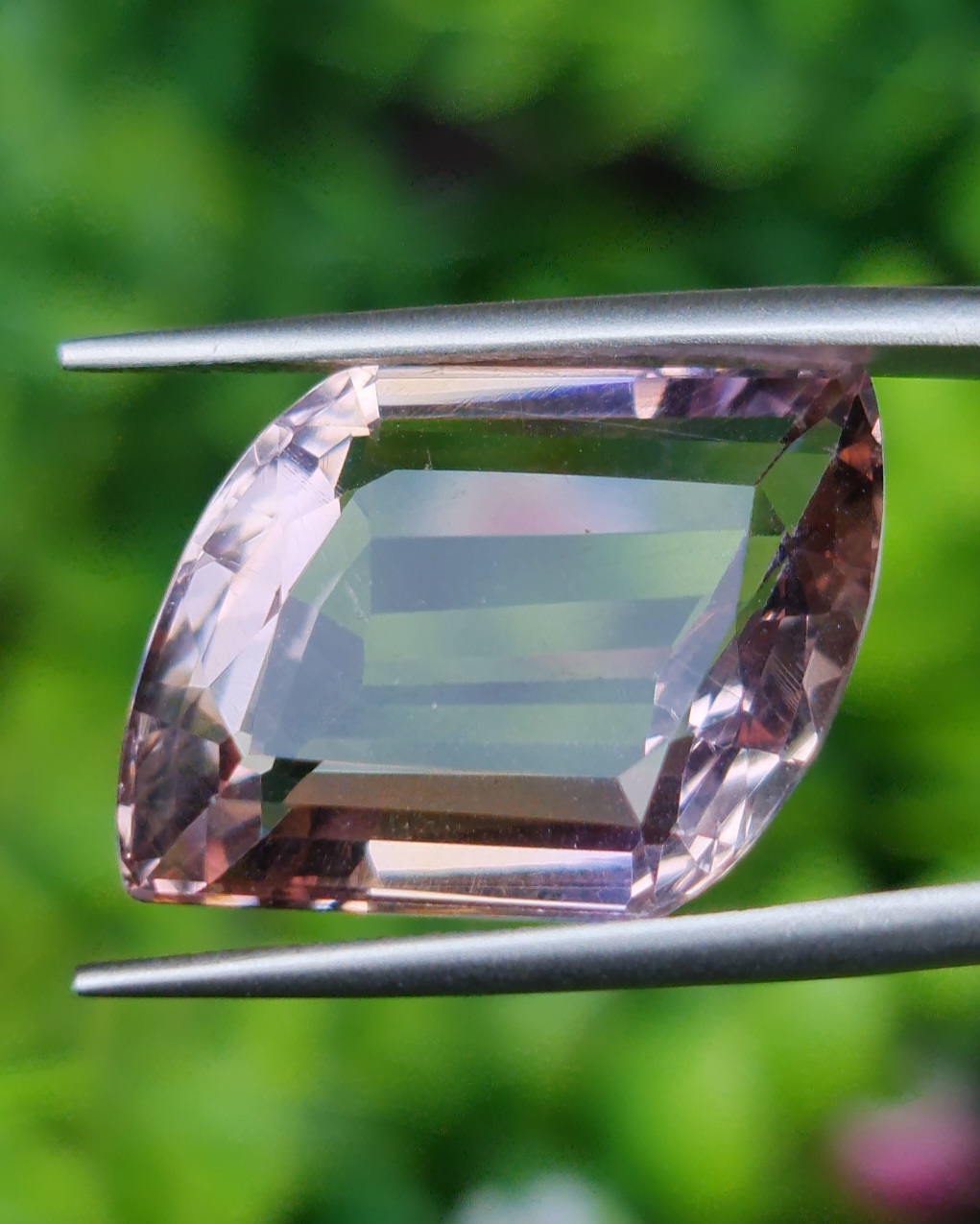 พลอย อเมทริน Natural Ametrine 16.40 กะรัต (Cts.) พลอยแท้ อัญมณีมงคลประจําวันเกิด เครื่องประดับพลอย