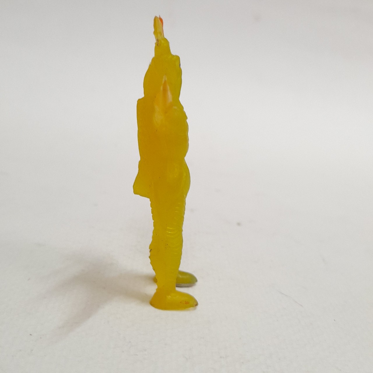 มีหลายภาพ,ตุ่นยางใส สีเหลือง เซ็ทต้อน (Z-TON) ขนาดราว 2.5-3 นิ้ว มือสองสภาพดี มีรอยบ้าง