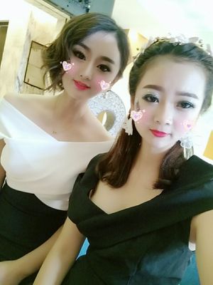 ชุดราตรียาวแบบไหล่ปาดสีทูโทน ทรงเข้ารูป แบบเก๋ (ซิปหลัง)