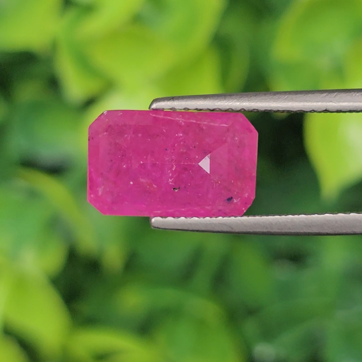 พลอย ทับทิม พม่า (Burmese Ruby Sapphire) 3.75 กะรัต (Cts.) พลอยแท้ อัญมณีมงคลประจําวันเกิด เครื่องประดับพลอย