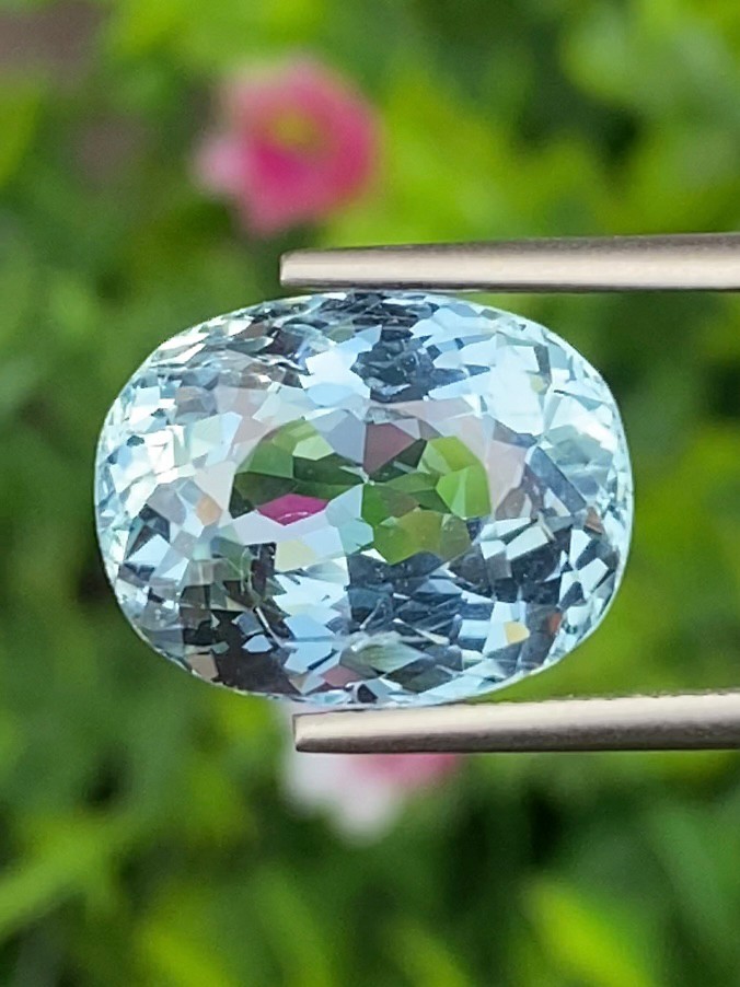 พลอย อความารีน Aquamarine 6.93 กะรัต (Cts.) พร้อมใบเซอร์ พลอยแท้ อัญมณีมงคลประจําวันเกิด เครื่องประดับพลอย