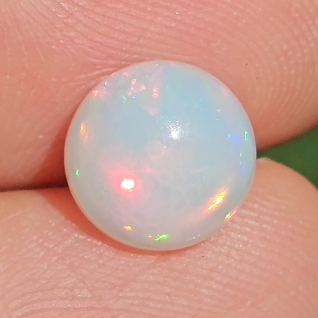 พลอย ไวท์ โอปอล White Opal 2.19 กะรัต (Cts.) พลอยแท้ อัญมณีมงคลประจําวันเกิด เครื่องประดับพลอย
