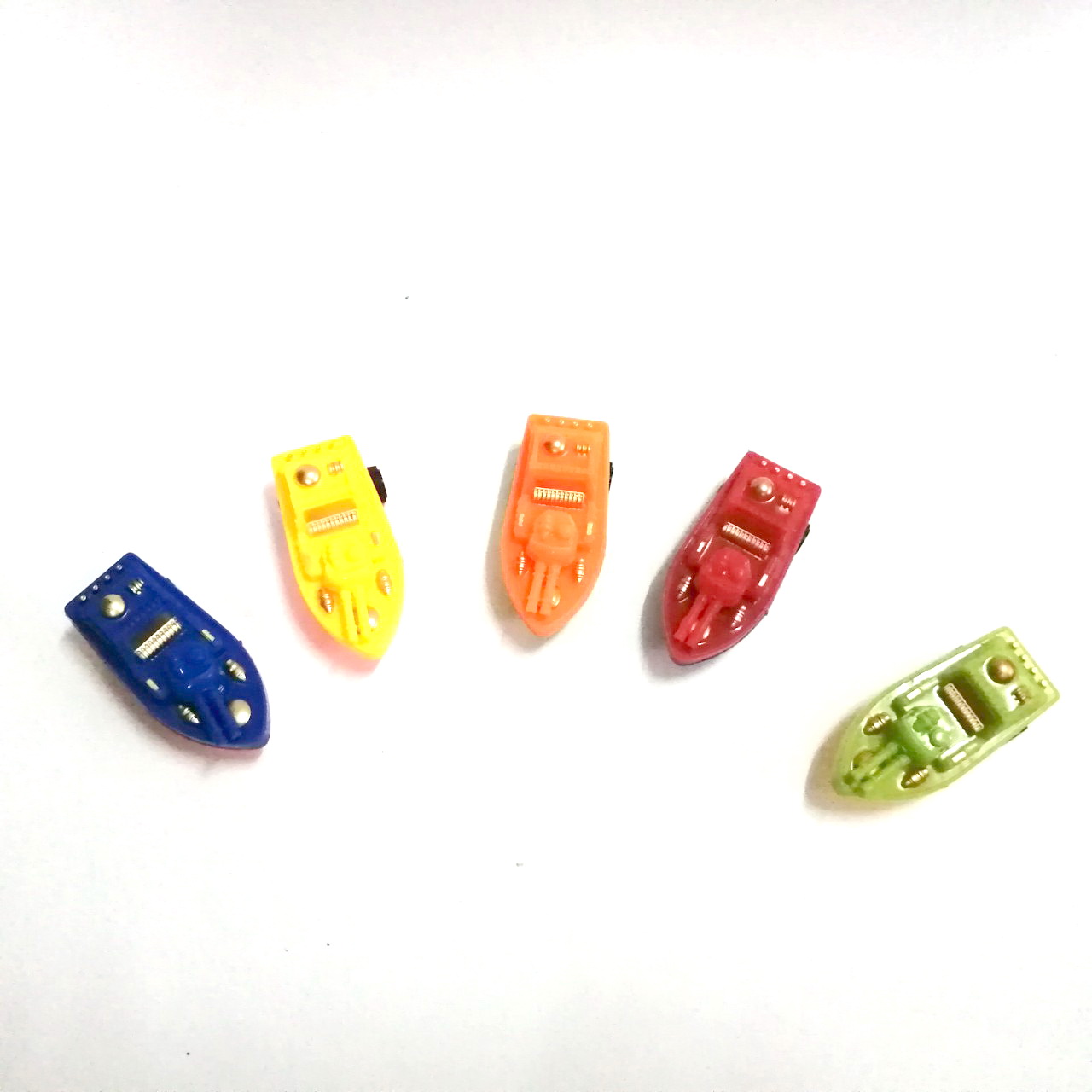 กบเหลาดินสอของเก่าราวปี 2535 รูปเรือรบมีล้อ ของเก่าเก็บสภาพใหม่ไม่เคยใช้ ขายทั้งชุด 5 ลำ