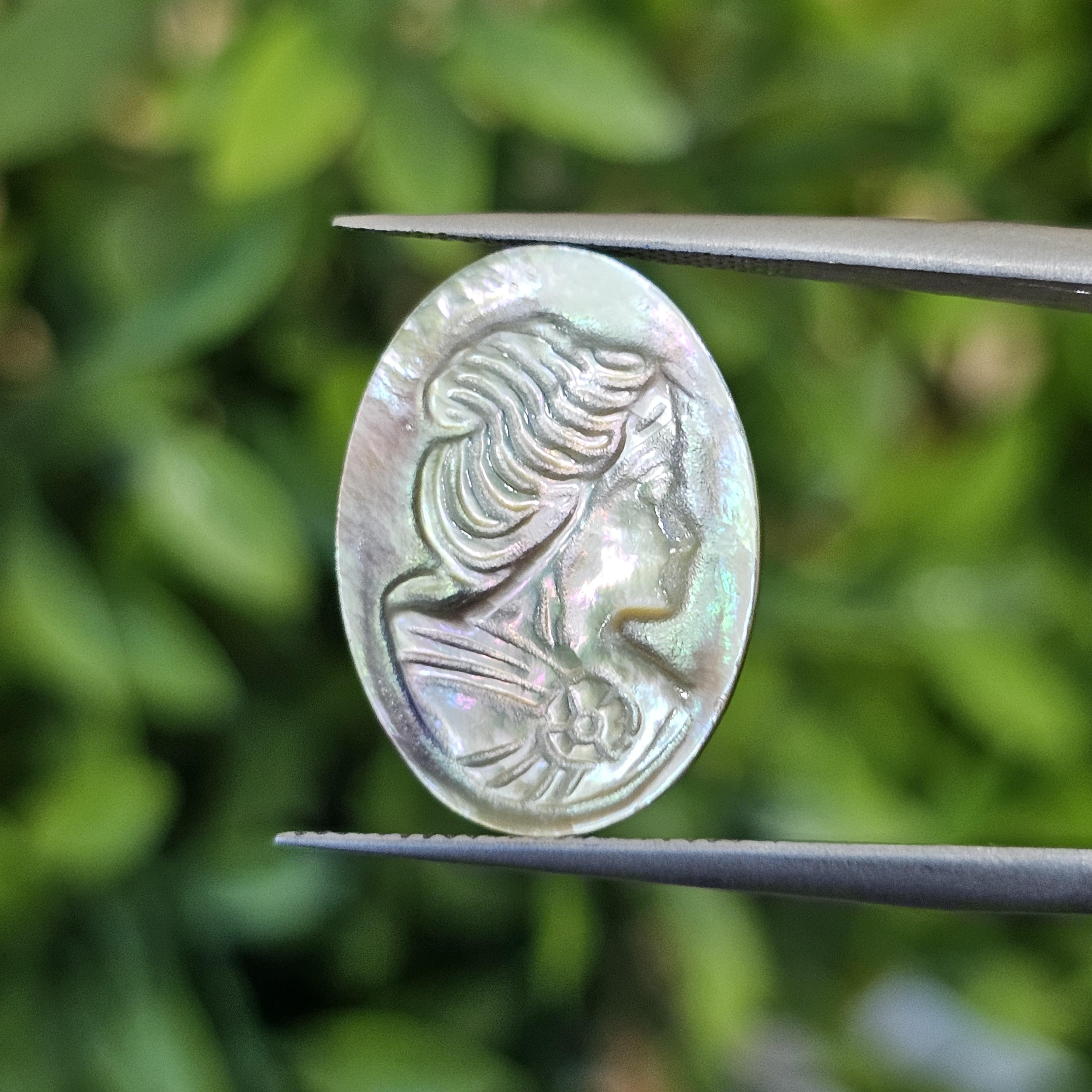 เปลือกหอยมุก แกะสลัก Pearl Shell Carved 4.51 กะรัต (Cts.)