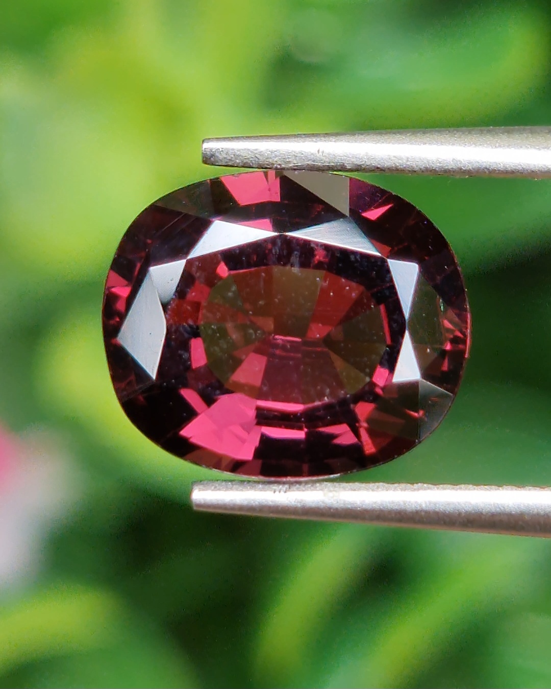 พลอย สปิเนล พม่า Spinel Myanmar 2.87 กะรัต (Cts.) ดิบ Unheated พลอยแท้ อัญมณีมงคลประจําวันเกิด เครื่องประดับพลอย