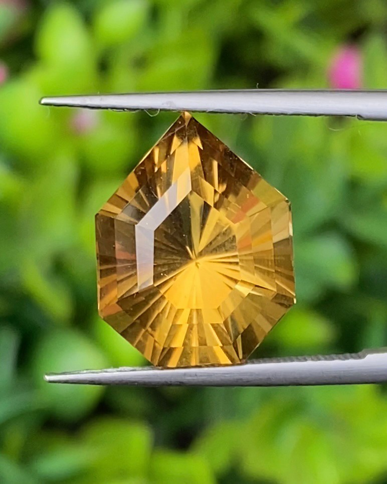 พลอย ซิทริน Citrine 9.55 กะรัต (Cts.) พลอยแท้ อัญมณีมงคลประจําวันเกิด เครื่องประดับพลอย