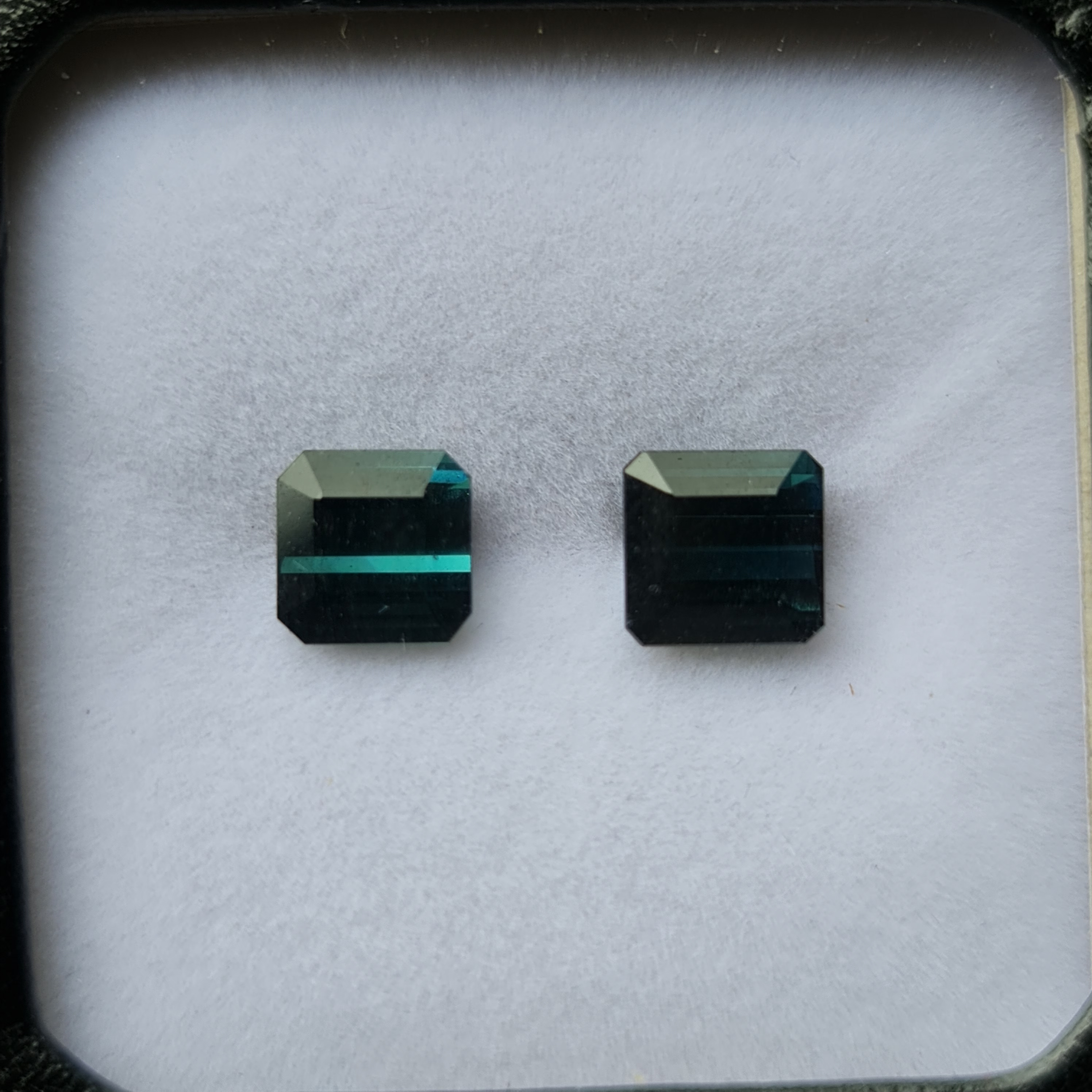 พลอย ลากูน ทัวร์มาลีน (Ragoon Tourmaline) 4.70 กะรัต (Cts.) 2 เม็ด พลอยแท้ อัญมณีมงคลประจําวันเกิด เครื่องประดับพลอย