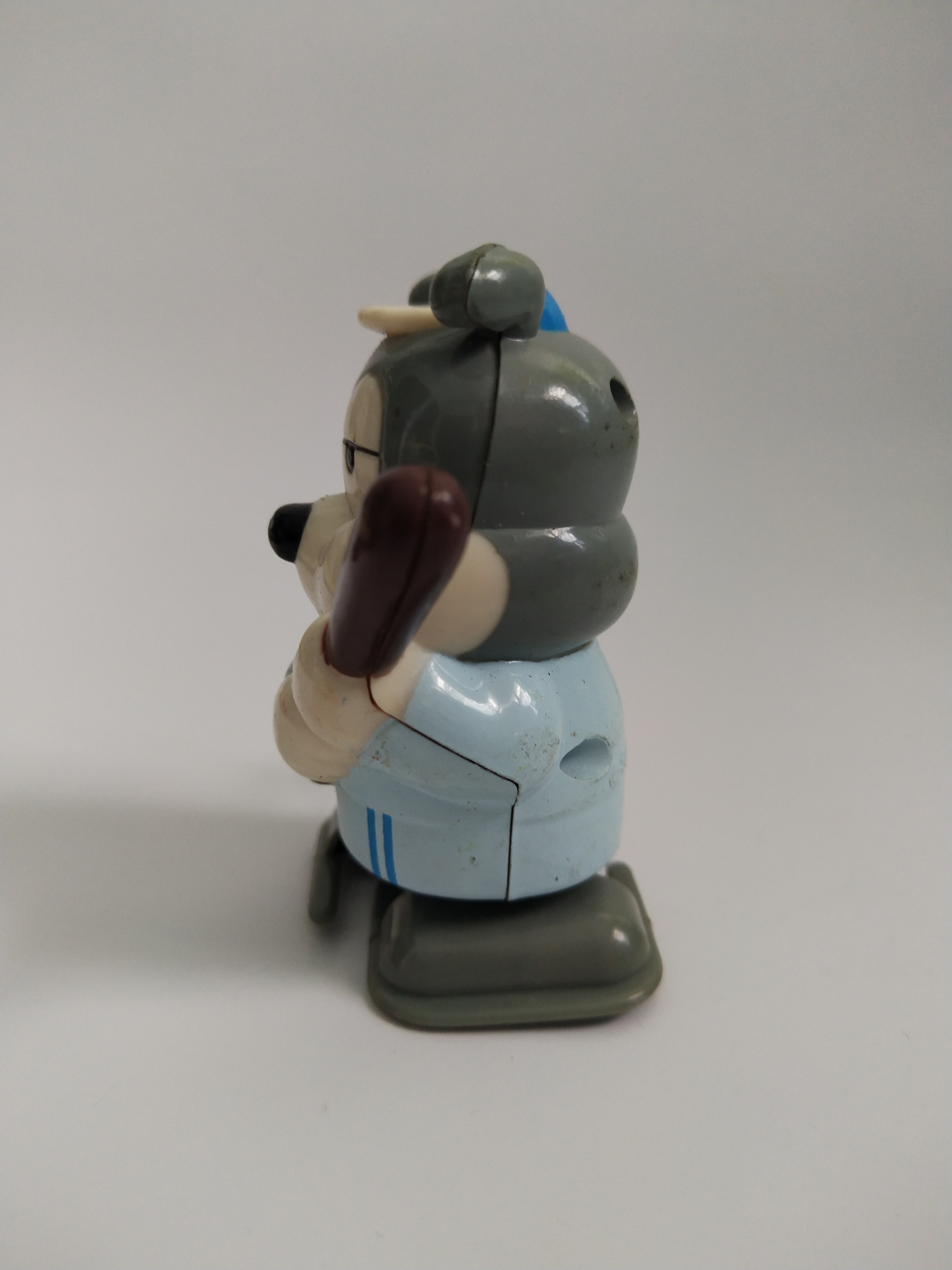 มีหลายภาพ ตุ๊กตาไขลาน หมาถือไม้เบสบอล Premium 7-eleven