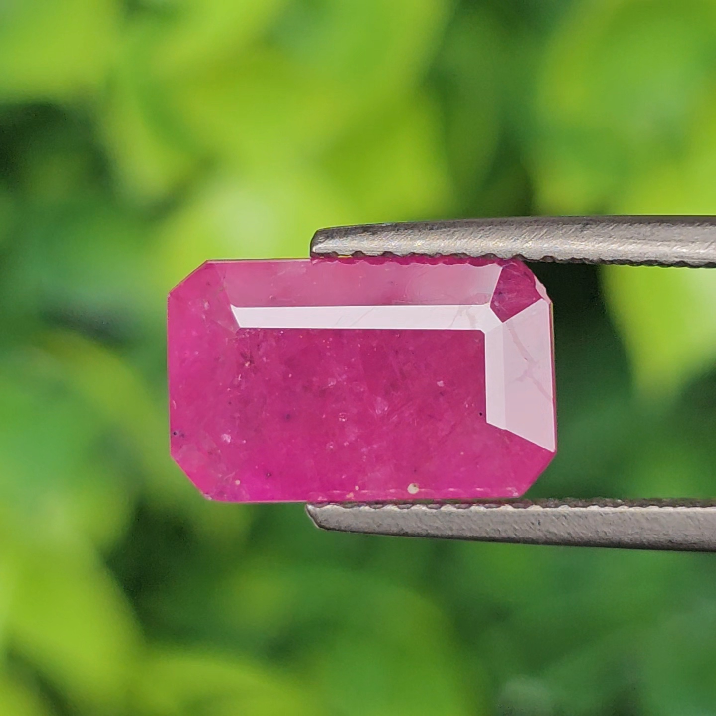 พลอย ทับทิม พม่า (Burmese Ruby Sapphire) 3.75 กะรัต (Cts.) พลอยแท้ อัญมณีมงคลประจําวันเกิด เครื่องประดับพลอย