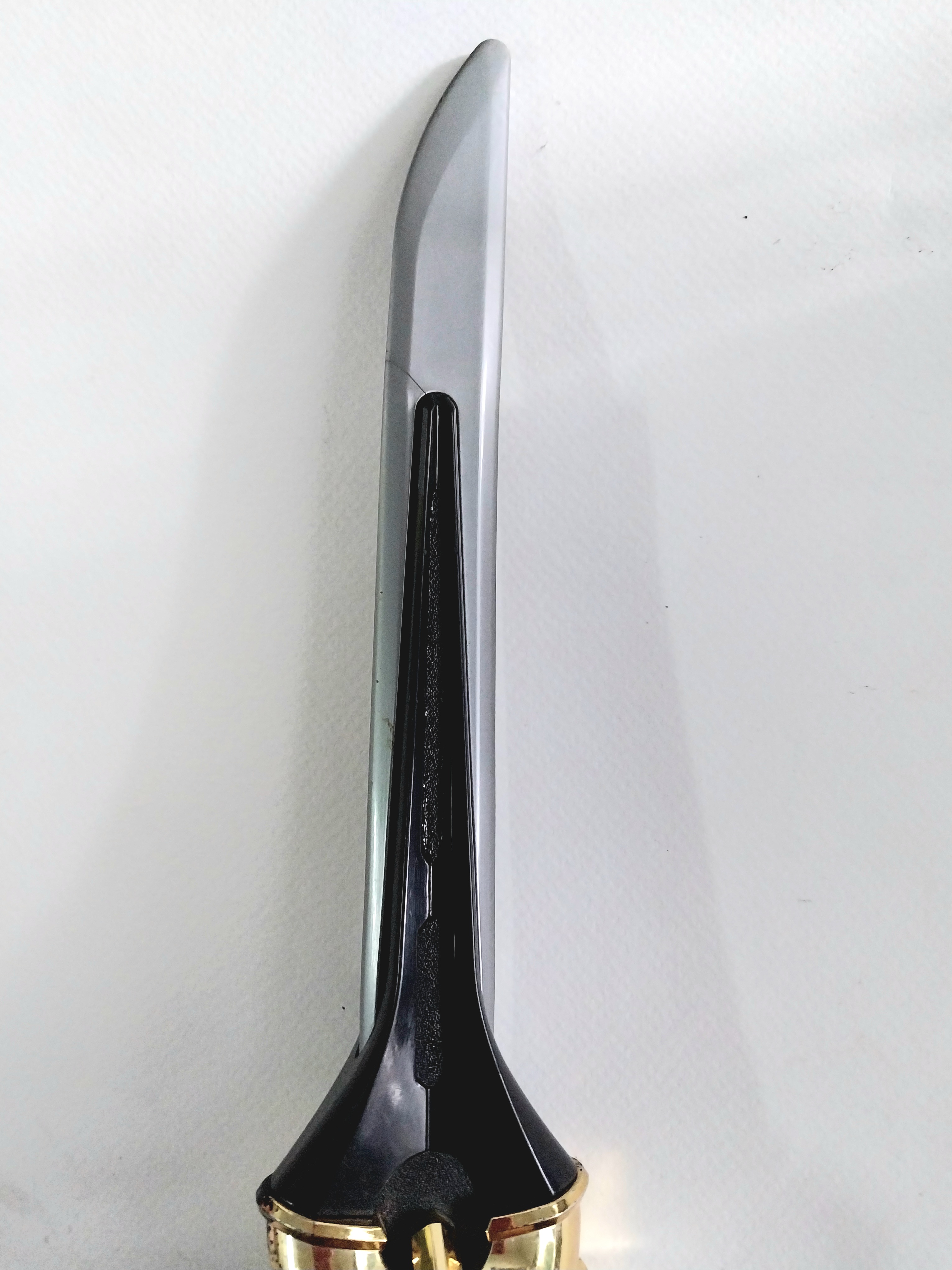 มือ2 มีรอยสีลอกบ้างตามภาพ **ไม่เช็คระบบไฟ ** ดาบของไเดอร์คาบูกิ Rider Kabuki จาก ภาพยนต์มาสค์ไรเดอร์ฮิบิกิ Masked Rider Hibiki the Movie