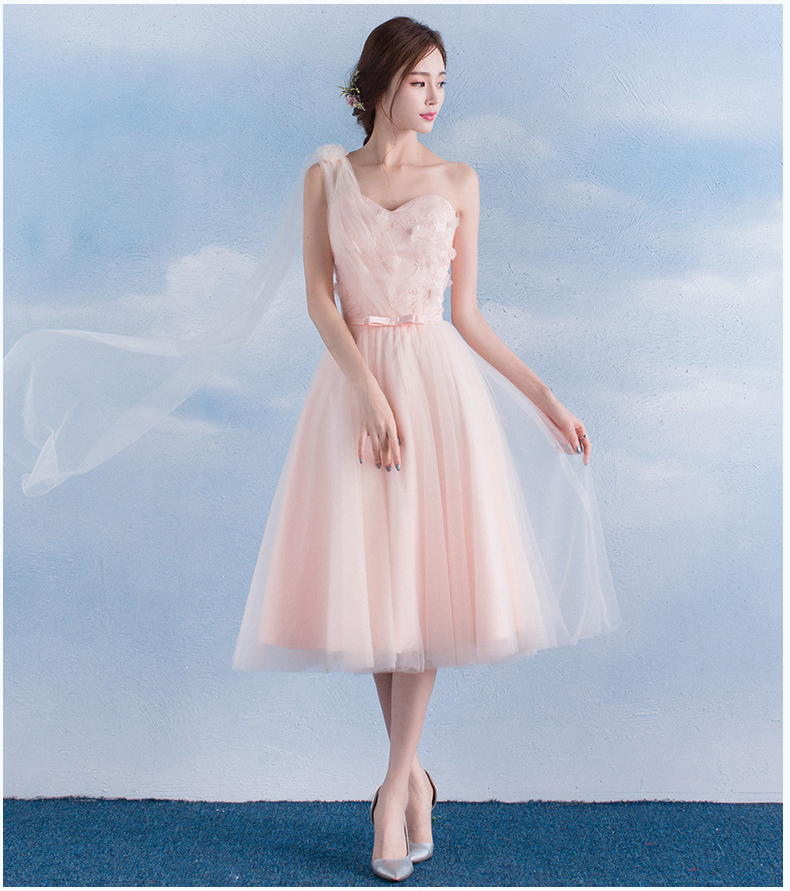 Pre-order ชุดราตรีสั้น ชุดเพื่อนเจ้าสาว ช่วงบนตกแต่งด้วยผ้าลูกไม้ คาดโบว์ที่เอว กระโปรงตาข่าย มีหลายแบบ สีชมพู (เชือกผูกหลัง)