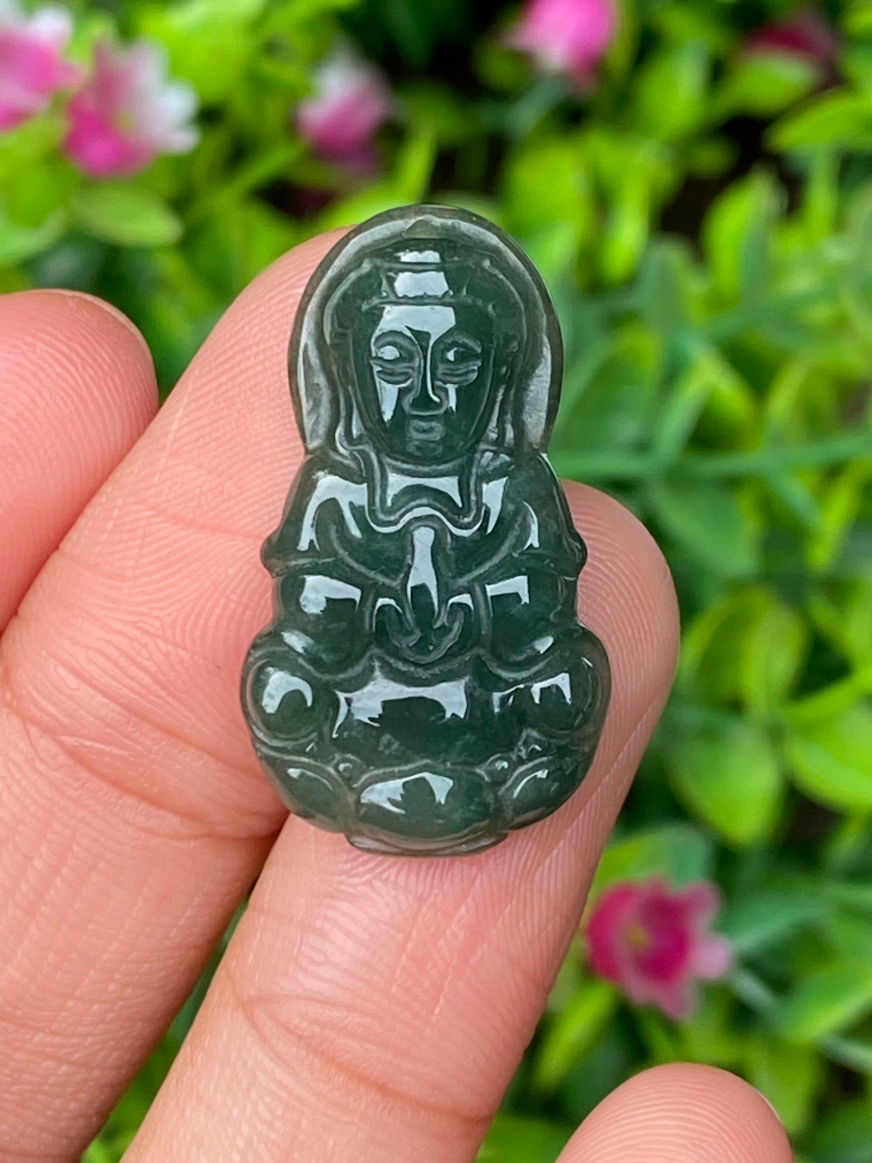 หยก แกะสลัก รูป พระเจ้าแม่กวนอิม (Burmese jadeite) 17.25 กะรัต (cts.) หยก พม่า แท้