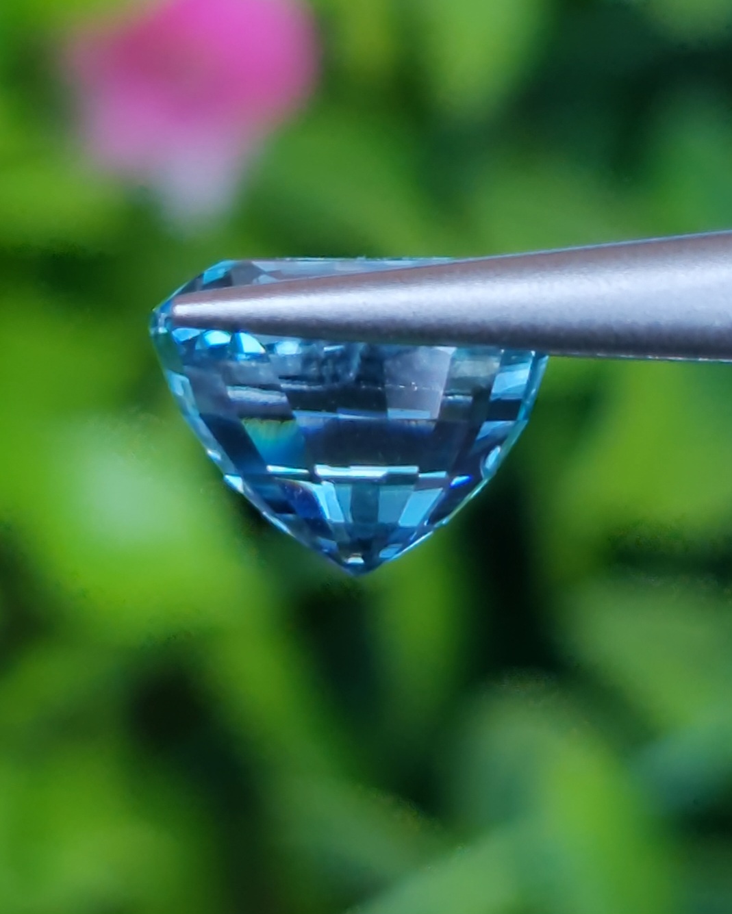 พลอย เพทาย (Zircon) 4.49 กะรัต (Cts.) พลอยแท้ อัญมณีมงคลประจําวันเกิด เครื่องประดับพลอย