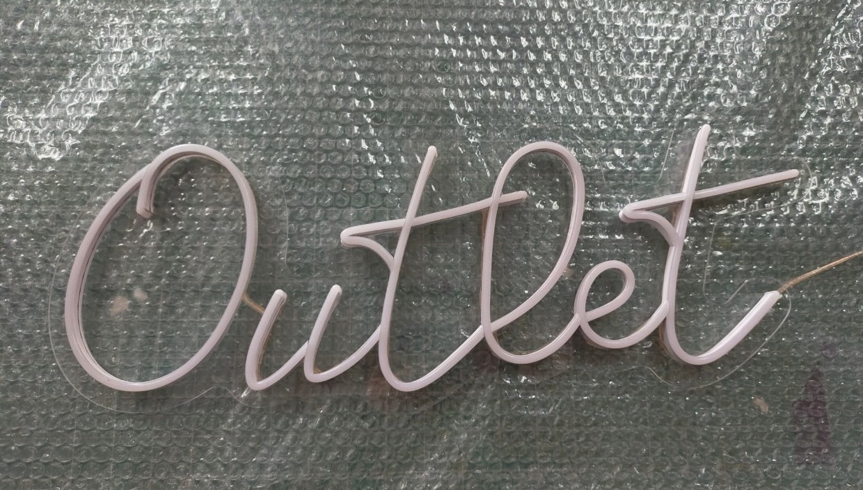 ป้ายไฟนีออนดัดled flex ป้ายไฟตกแต่งร้าน "OUTLET"