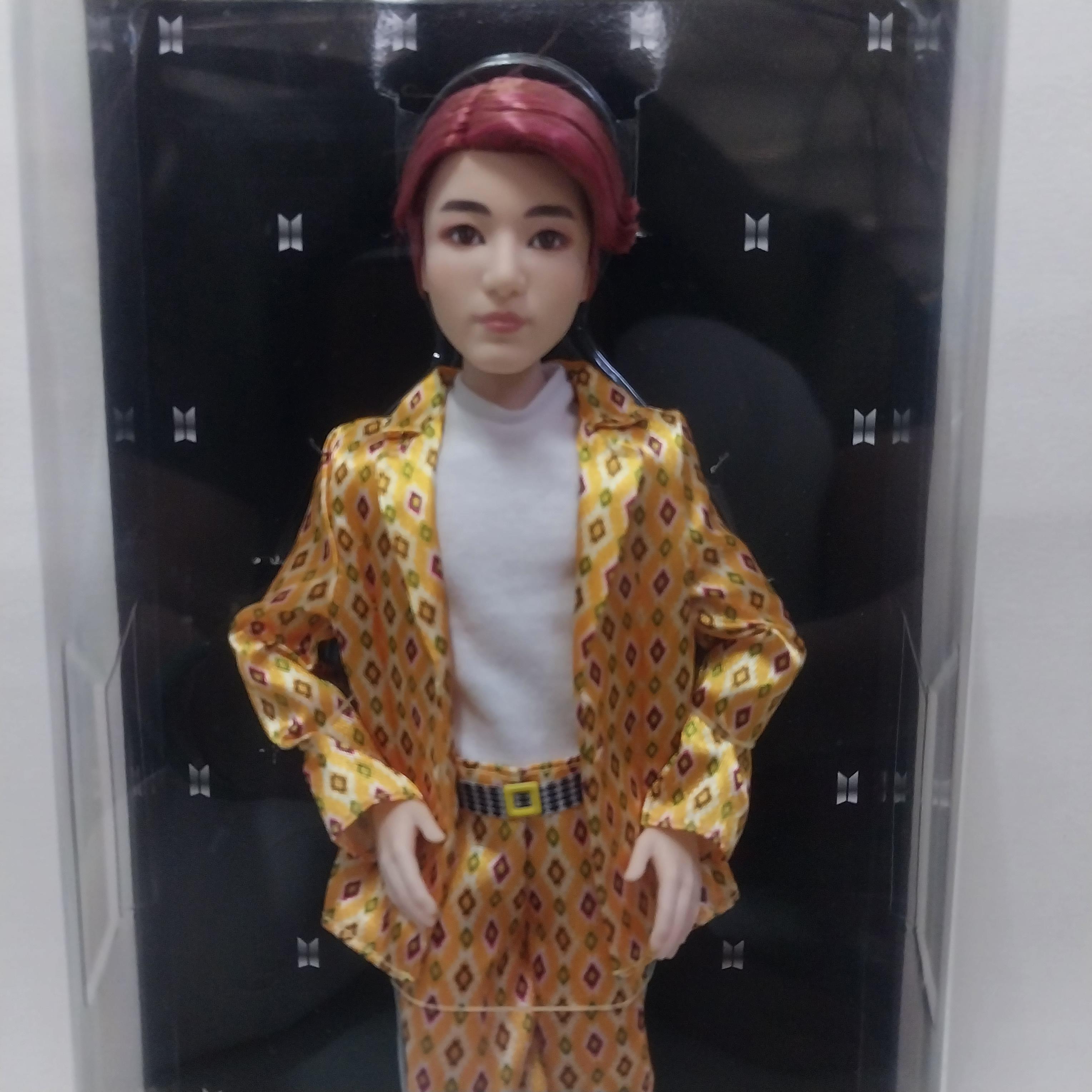 มีหลายภาพ มือ1 กล่องชำรุดบ้าง มีหลายภาพ ตุ๊กตาบอยแบรนด์เกาหลี BTS ของแท้แมทเทล