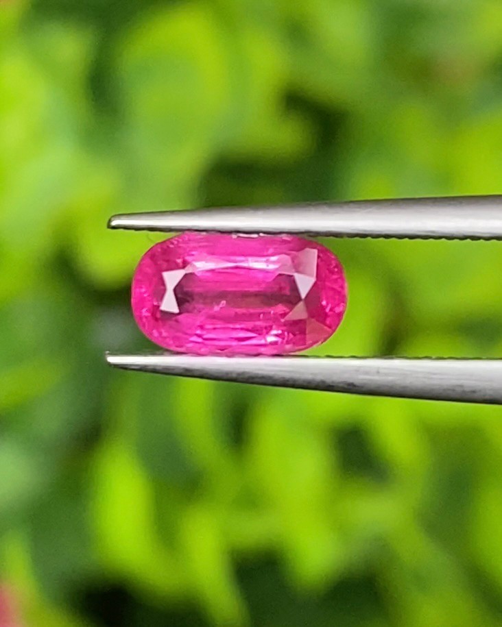 พลอย ทับทิม (Ruby Sapphire) 1.06 กะรัต (Cts.) พลอยแท้ อัญมณีมงคลประจําวันเกิด เครื่องประดับพลอย
