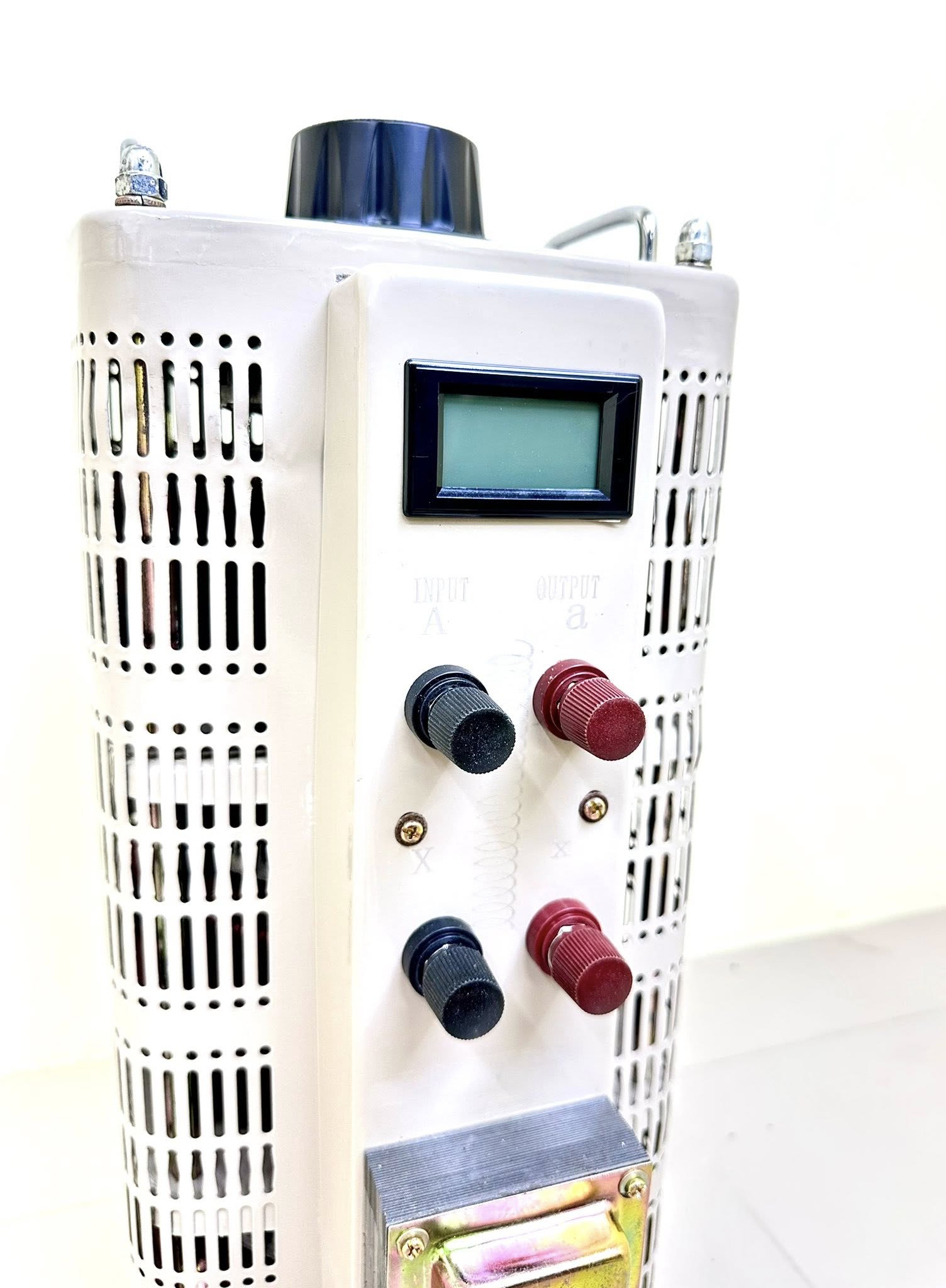 วาริแอค หม้อแปลงปรับแรงดันไฟฟ้าชนิดแกนหมุน 20Kva 1 เฟส