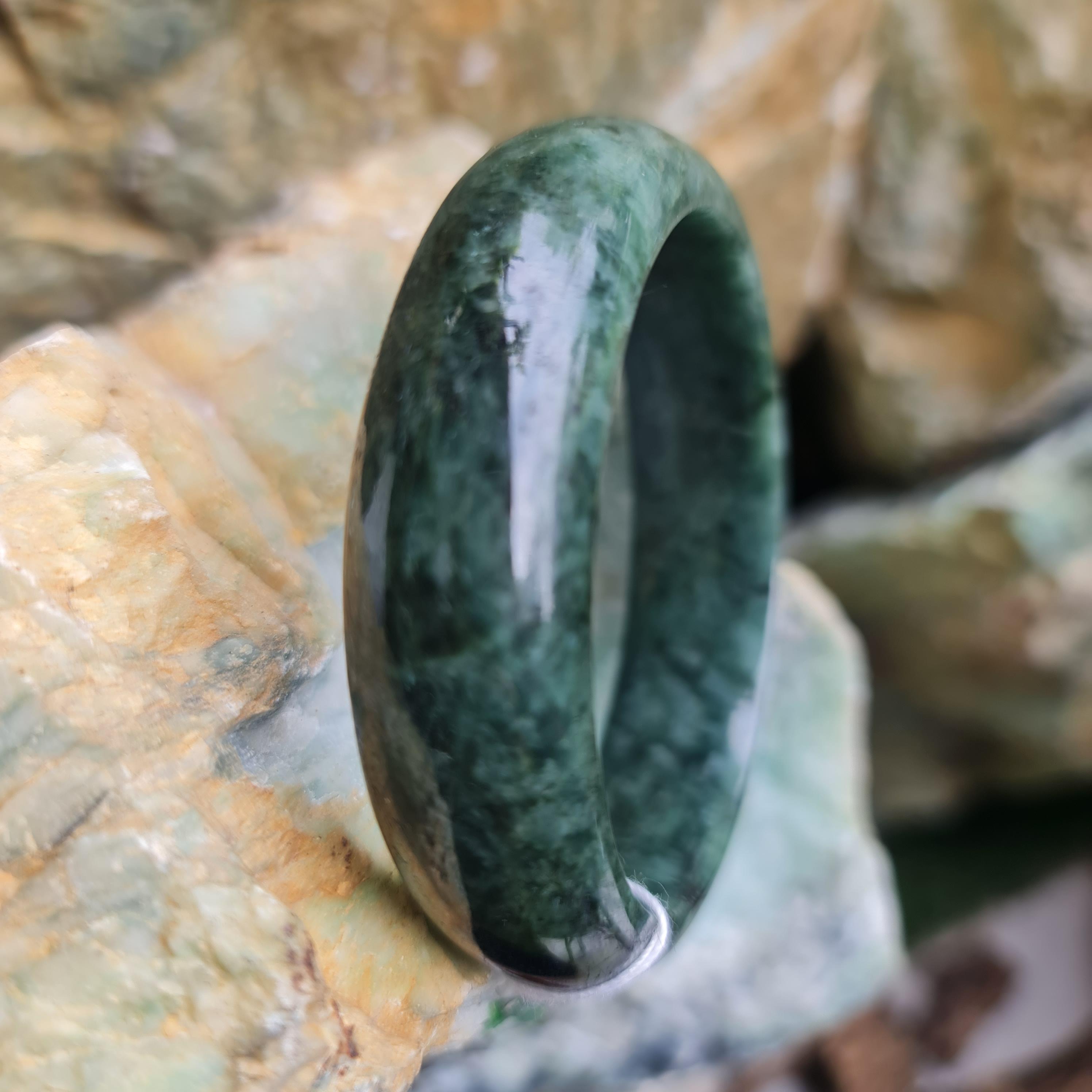 JB6804070 หยก พม่า แท้ Jade กำไลหยก 57.0 มม. (Jadeite bracelet) พม่า (Myanmar)