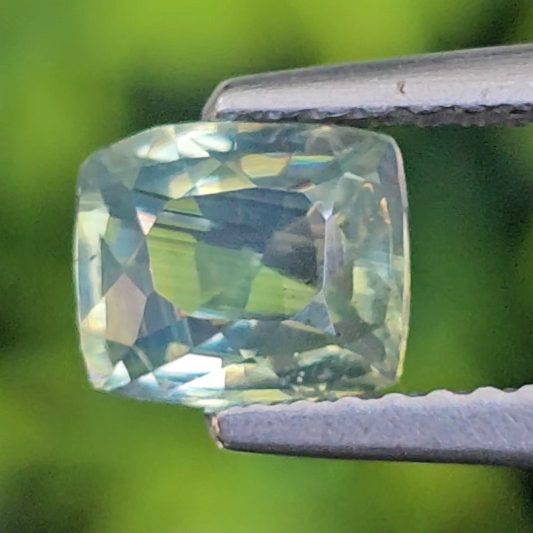 พลอย เพทาย Natural Zircon 1.13 กะรัต (Cts.) ดิบ พลอยแท้อัญมณีมงคล ประจําวันเกิด เครื่องประดับพลอย