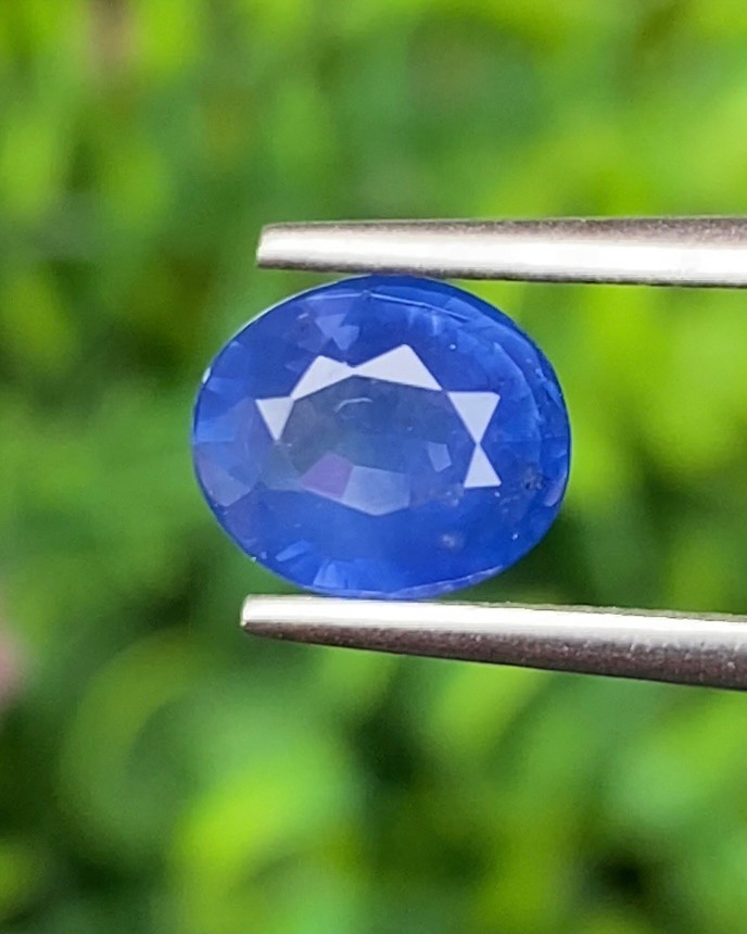 พลอย ไพลิน blue sapphire 1.95 กะรัต (Cts.) พลอยแท้ อัญมณีมงคลประจําวันเกิด เครื่องประดับพลอย
