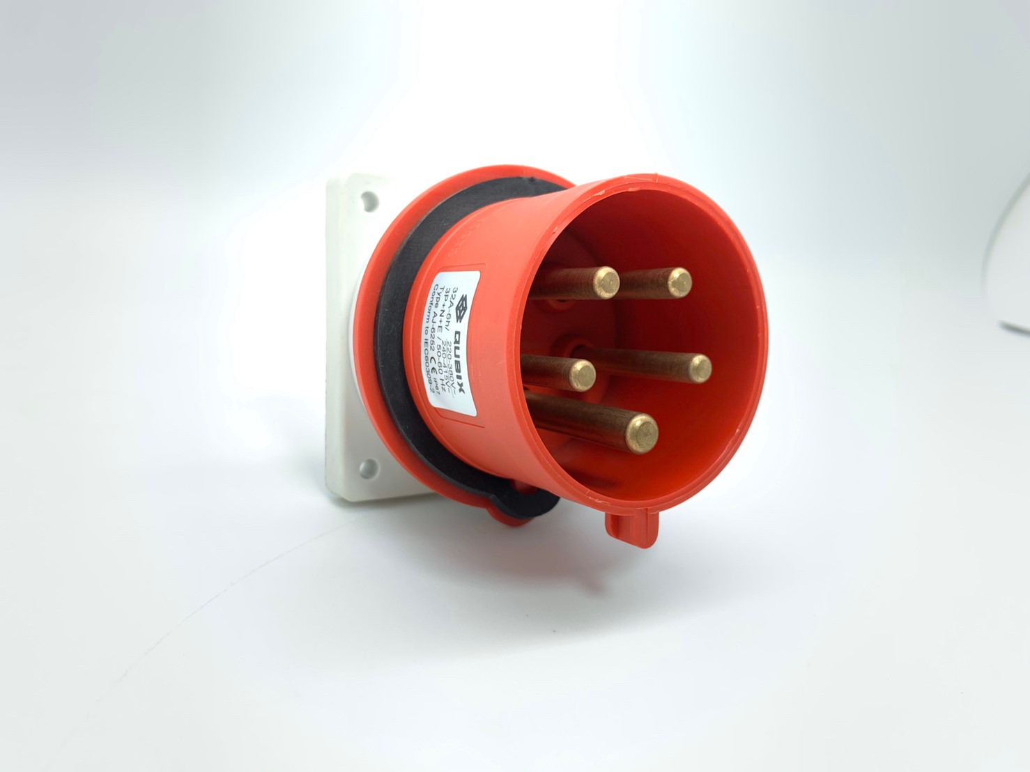 ปลั๊กตัวผู้ฝัง (3P+N+E) 32A 400V IP44