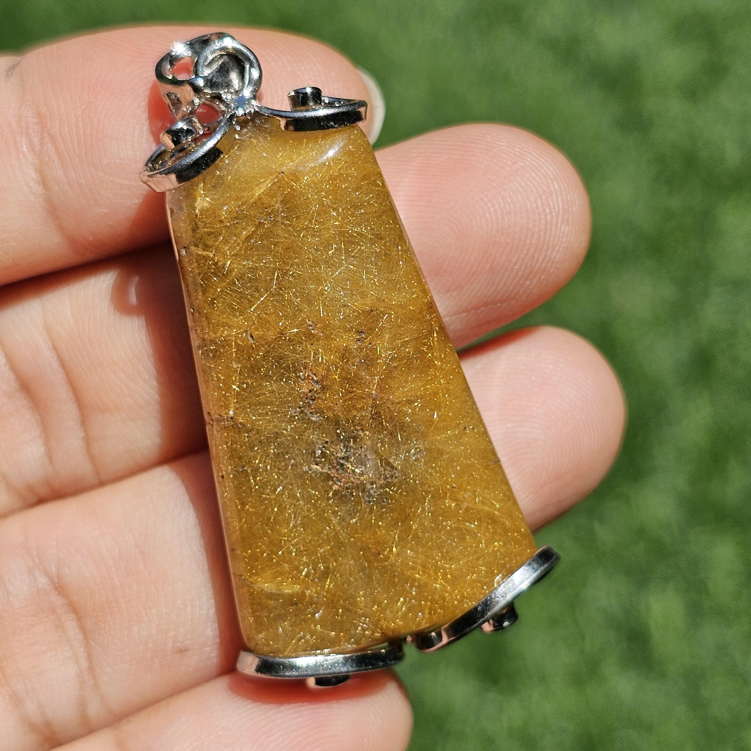 จี้ไหมทอง (Golden Rutilated Quartz) 68.01 กะรัต Cts. พลอยแท้ อัญมณีมงคลประจําวันเกิด เครื่องประดับพลอย