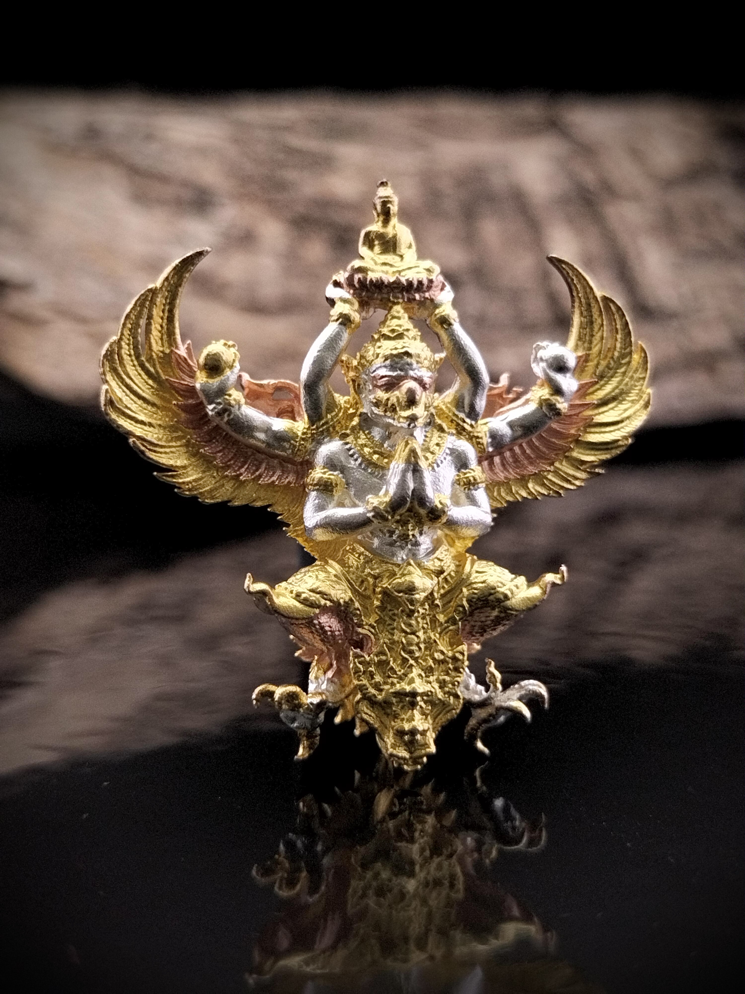 พญาครุฑ รุ่น ราชันย์มหาเศรษฐี