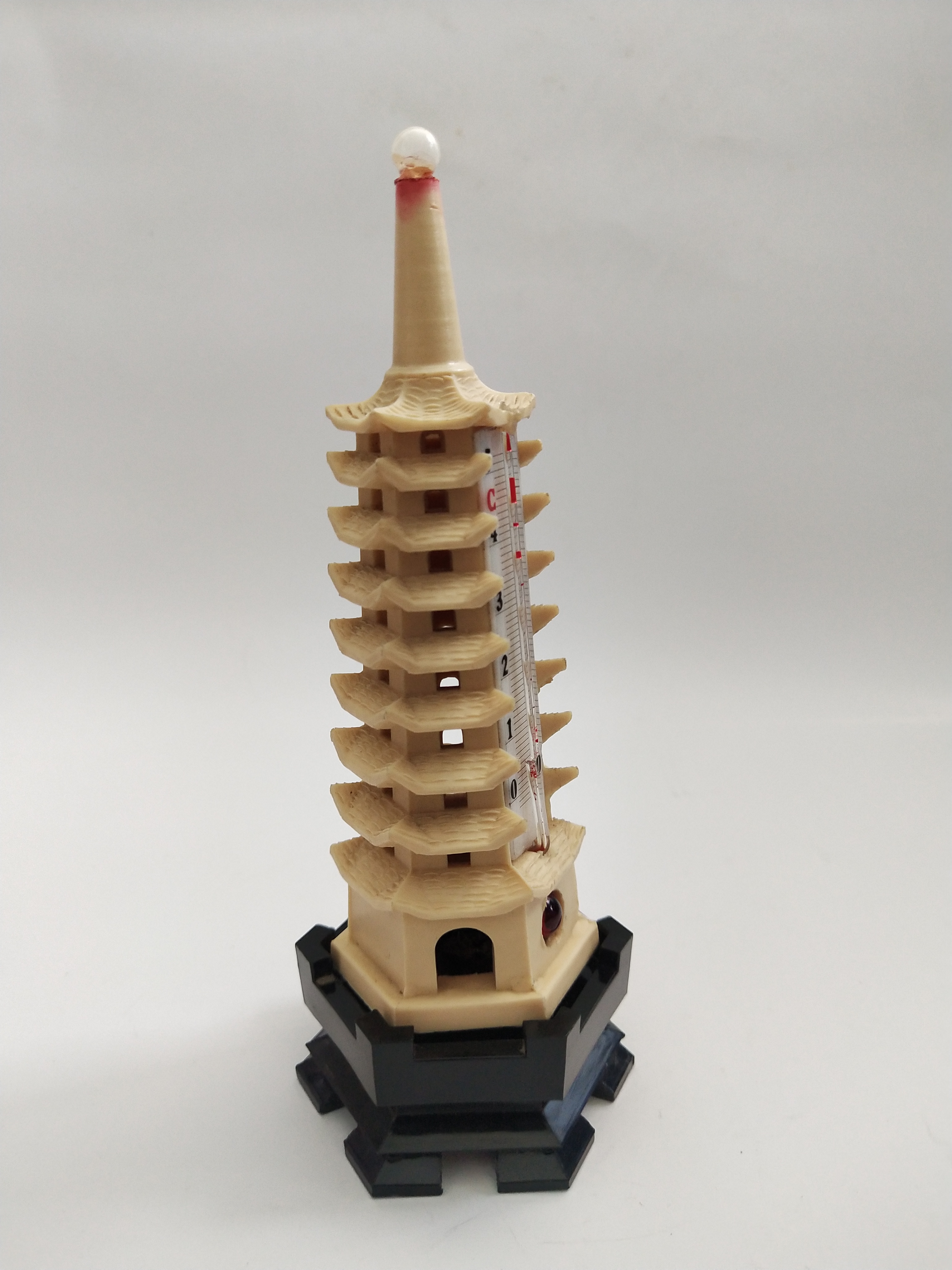 มีหลายภาพ โมเดลเจดีย์ 9 ชั้น เป็นเทอร์โมมิเตอร์ ไม่ได้เช็คสภาพ** สำหรับสะสมเท่านั้น