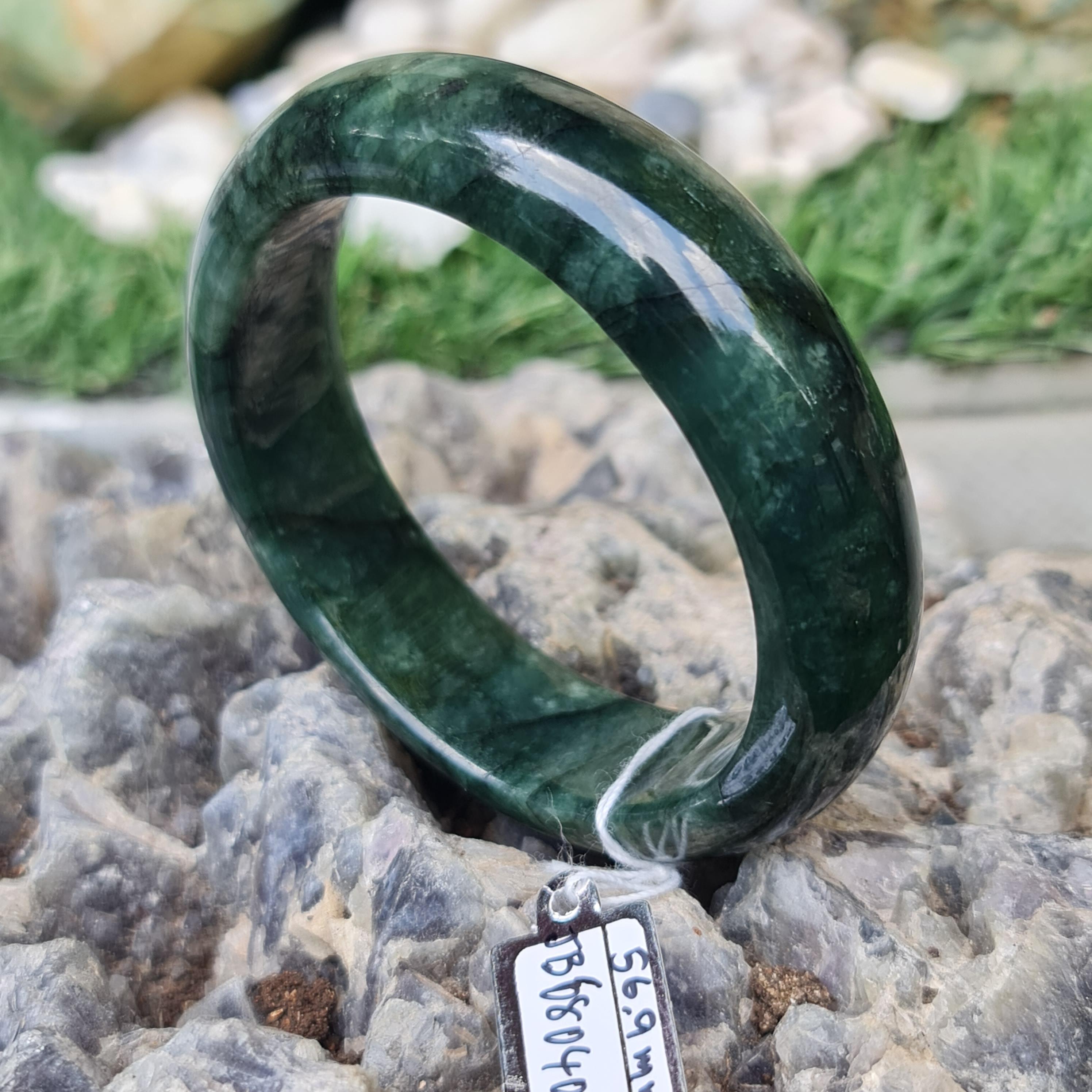 JB6804074 หยก พม่า แท้ Jade กำไลหยก 56.9 มม. (Jadeite bracelet) พม่า (Myanmar)