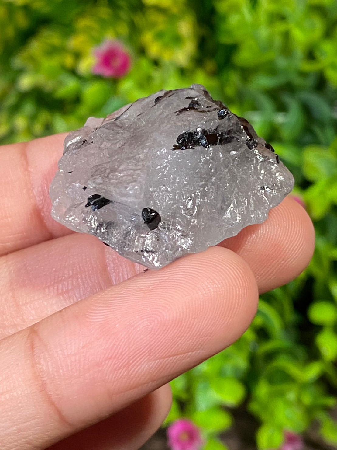 ก้อน ไหมดำ ควอตซ์ แก้วขนเหล็ก Black Rutilated Quartz Rough 72.79 กะรัต Cts. พลอยแท้ อัญมณีมงคลประจําวันเกิด เครื่องประดับพลอย