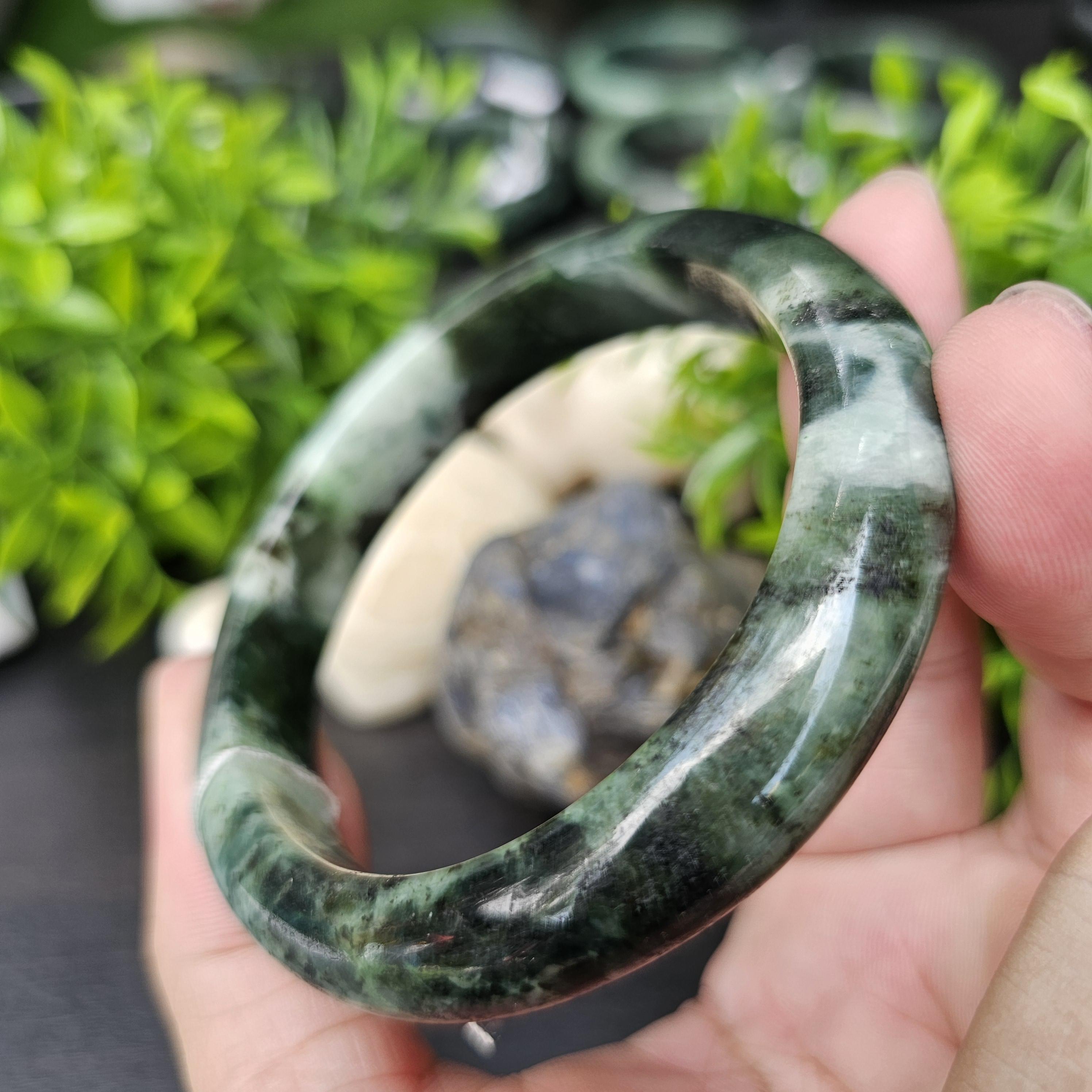 JB6804024 หยก พม่า แท้ Jade กำไลหยก 62.3 มม. (Jadeite bracelet) พม่า (Myanmar)