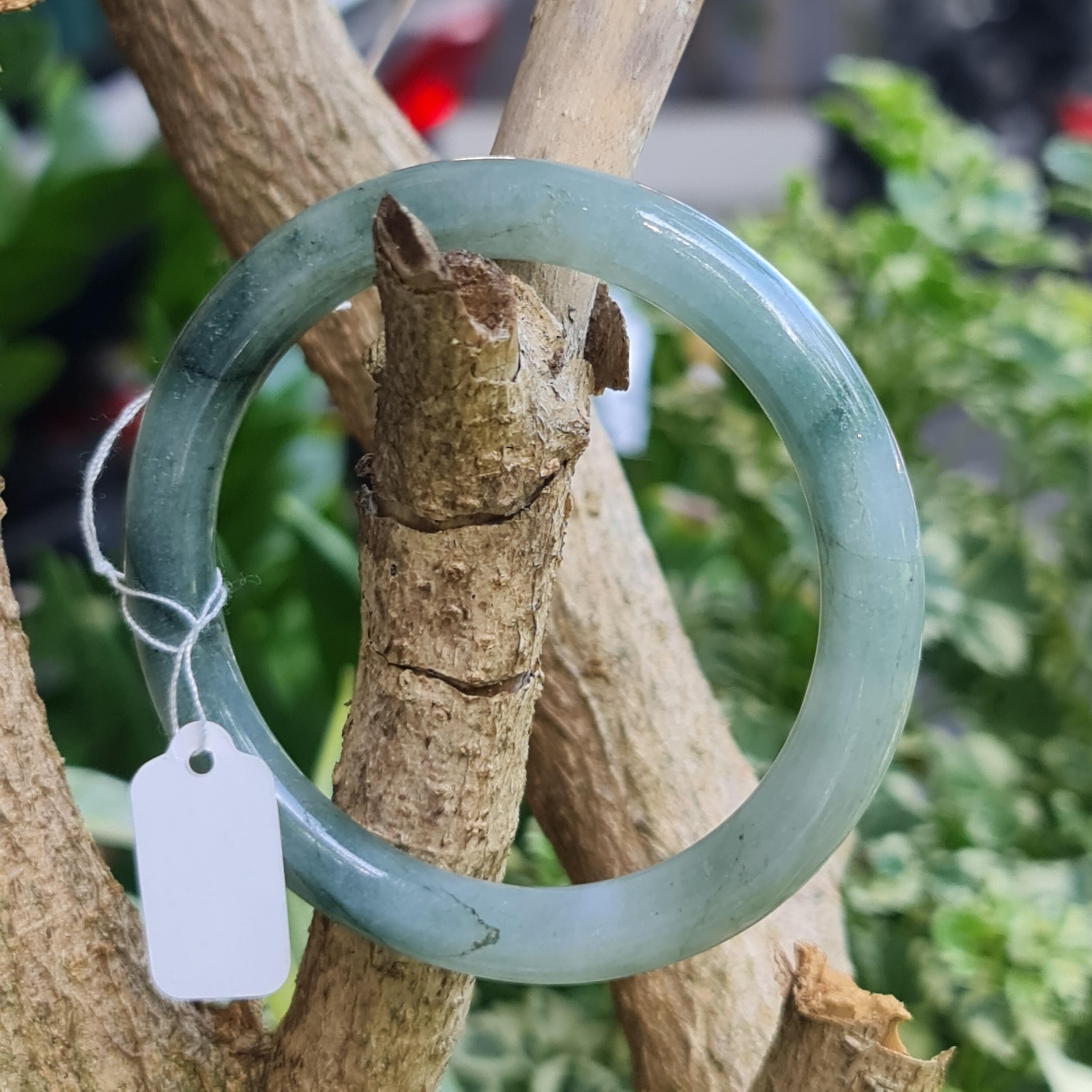 JB6711095 หยก พม่า แท้ Jade กำไลหยก 56.6 มม. (Jadeite bracelet) พม่า (Myanmar)