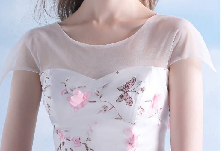 Pre-order ชุดราตรีสั้น ชุดเพื่อนเจ้าสาว ตกแต่งด้วยลายดอกไม้ทั้งชุด กระโปรงผ้าแก้ว สีชมพู สีครีมแชมเปญ สีม่วง (เชือกผูกหลัง)