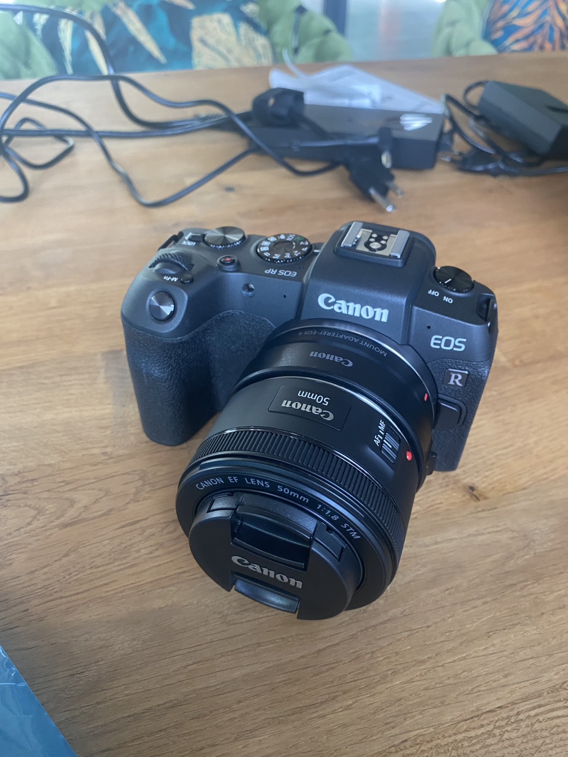 Camera Canon EOS RP พร้อมเลนส์ ใหม่มาก ใช้งานมาแค่ 2 ครั้ง ใหม่และคุ้มเวอร์