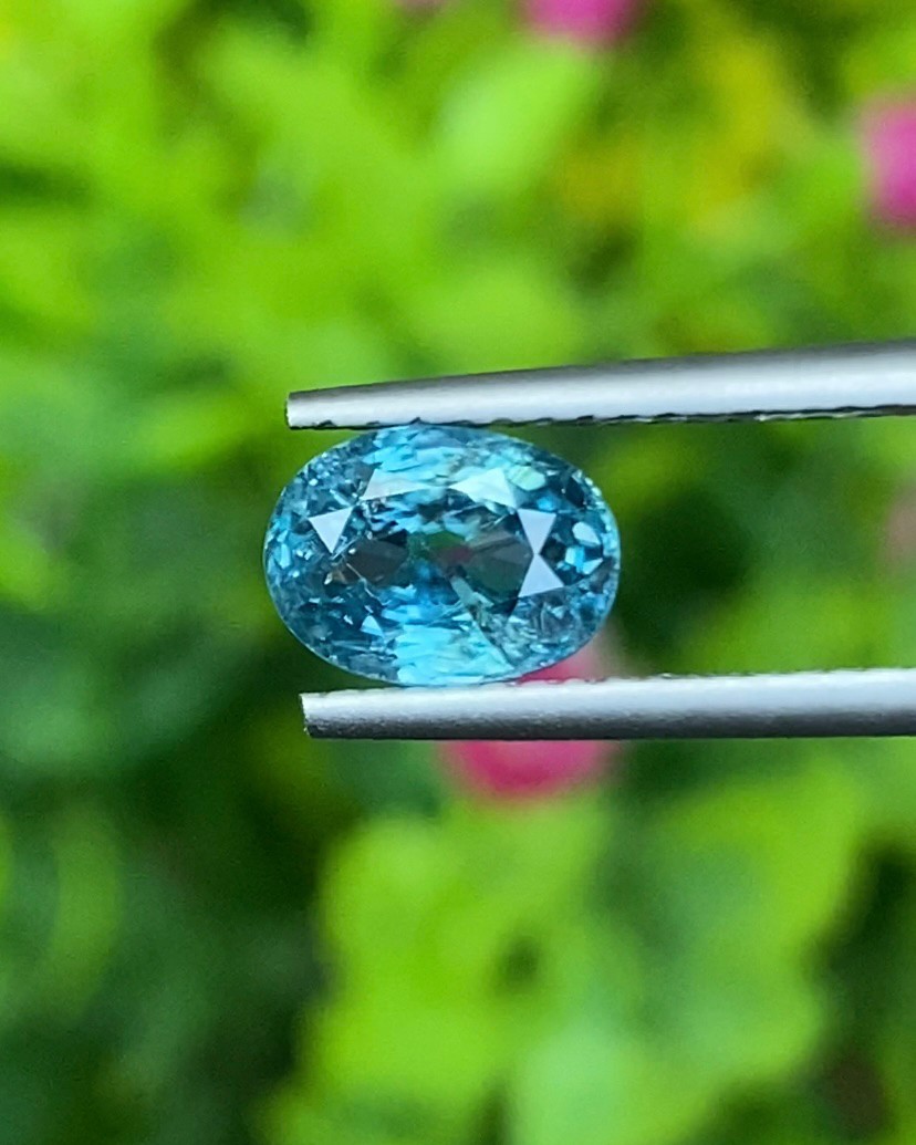 พลอย เพทาย Natural Zircon 1.81 กะรัต (Cts.) พลอยแท้อัญมณีมงคล ประจําวันเกิด เครื่องประดับพลอย